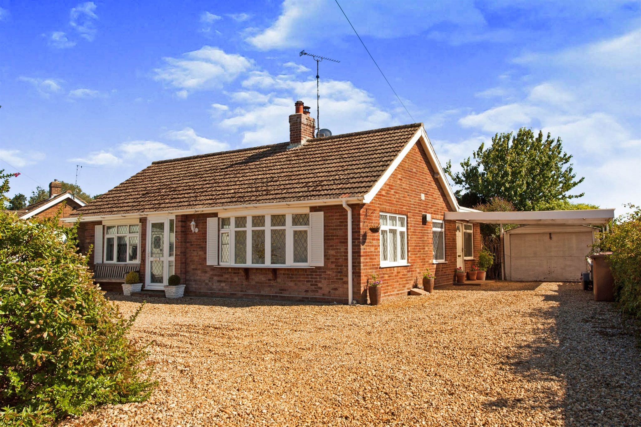 2 bed detached bungalow for sale in Bradfield Close, North Walsham NR28