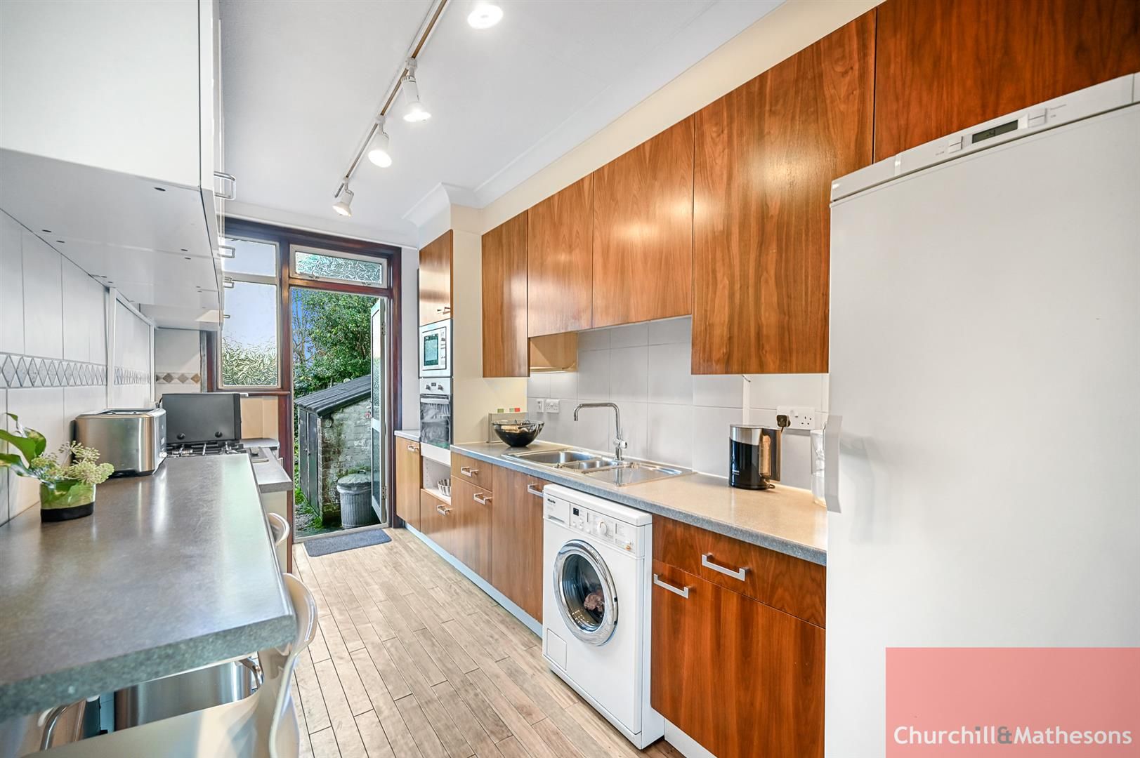 4 bed property for sale in Western Avenue, London W3 Zoopla