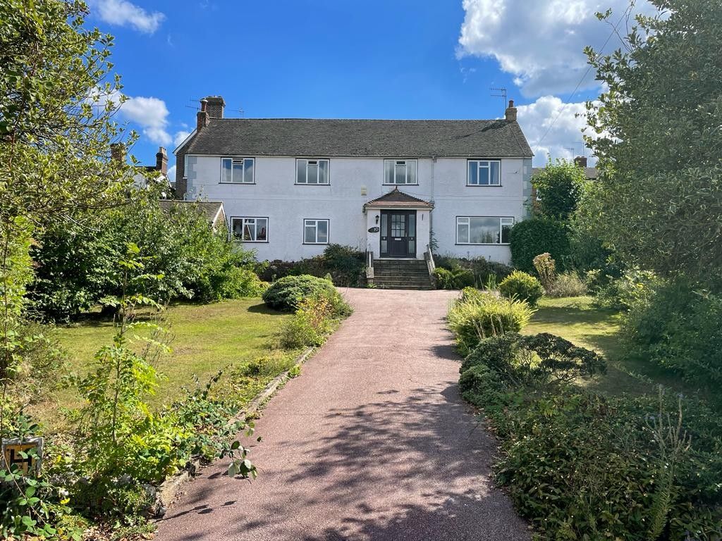 4 bed property for sale in 10 West Park Avenue, Tunbridge Wells, Kent