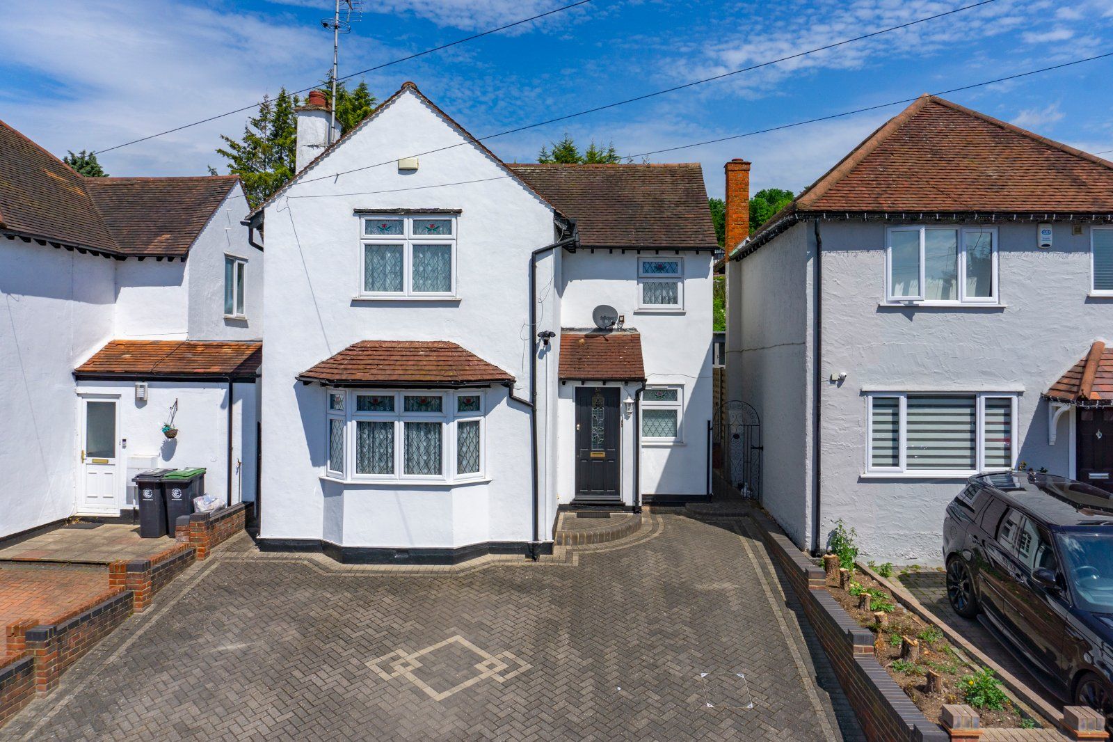 4 bed detached house for sale in Englands Lane, Loughton, Essex IG10