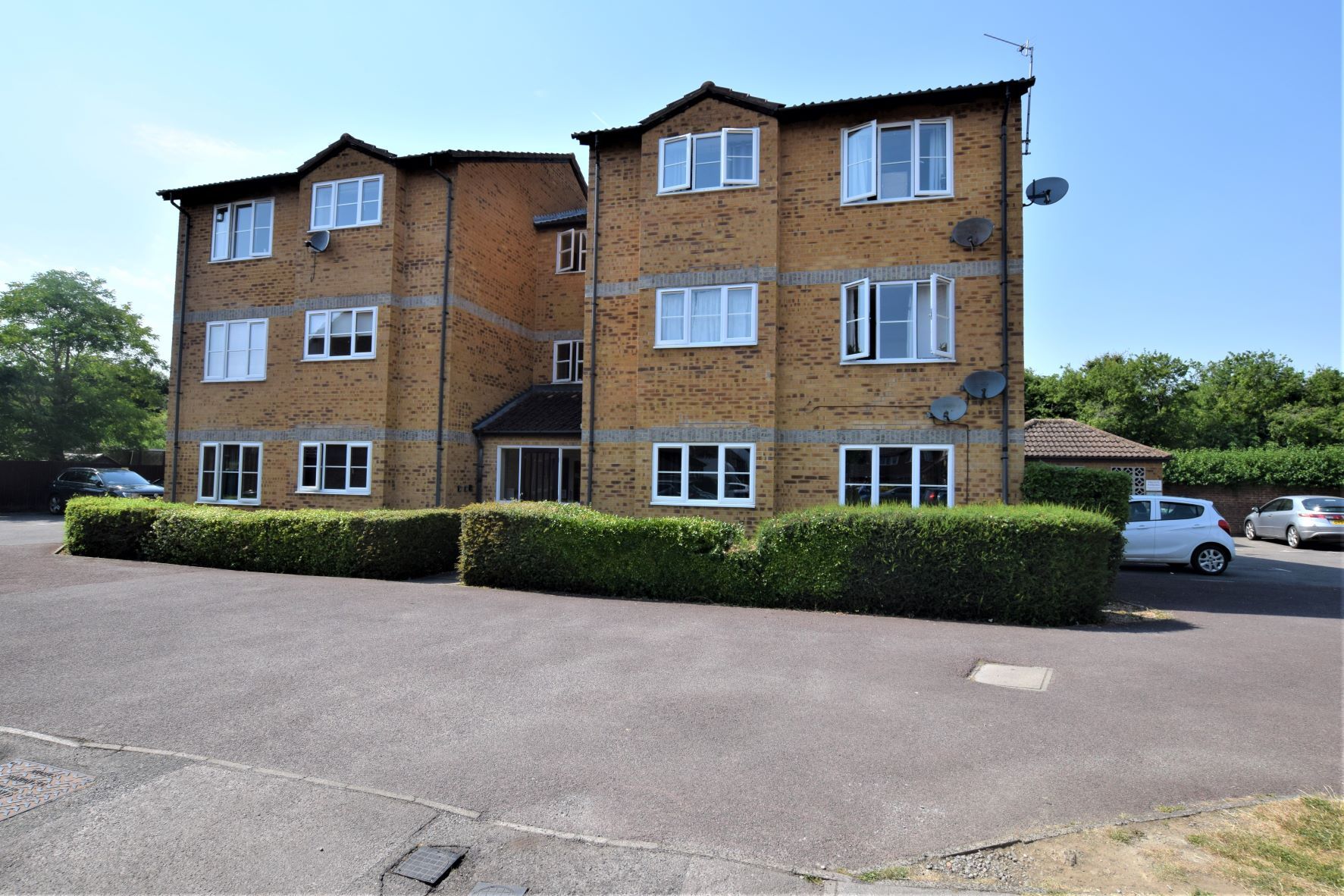1 bed flat to rent in Kestrel Way, Bicester OX26 Zoopla
