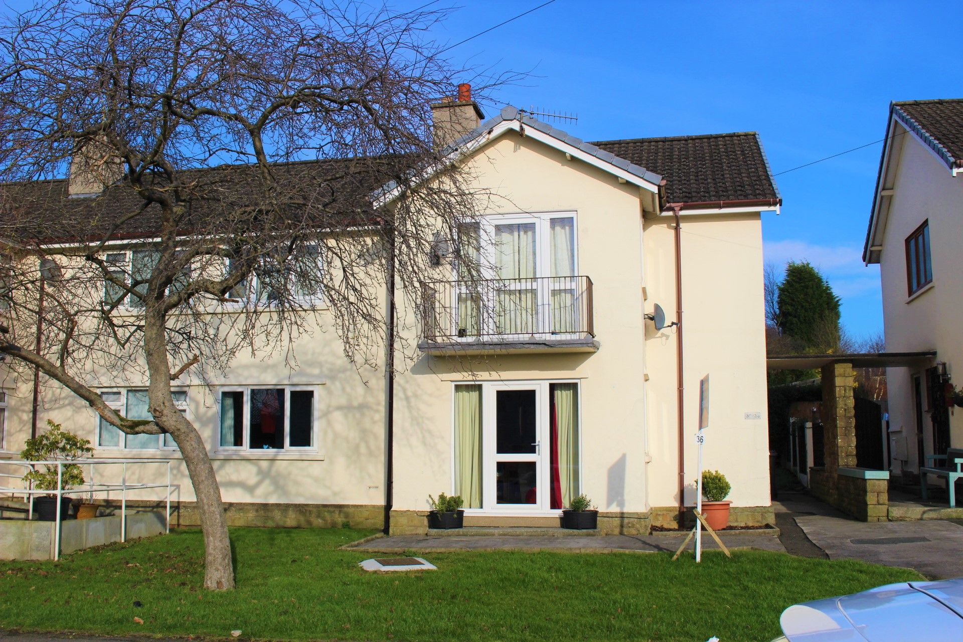 2 bed flat for sale in Newlands Drive, Hadfield, Glossop SK13 Zoopla