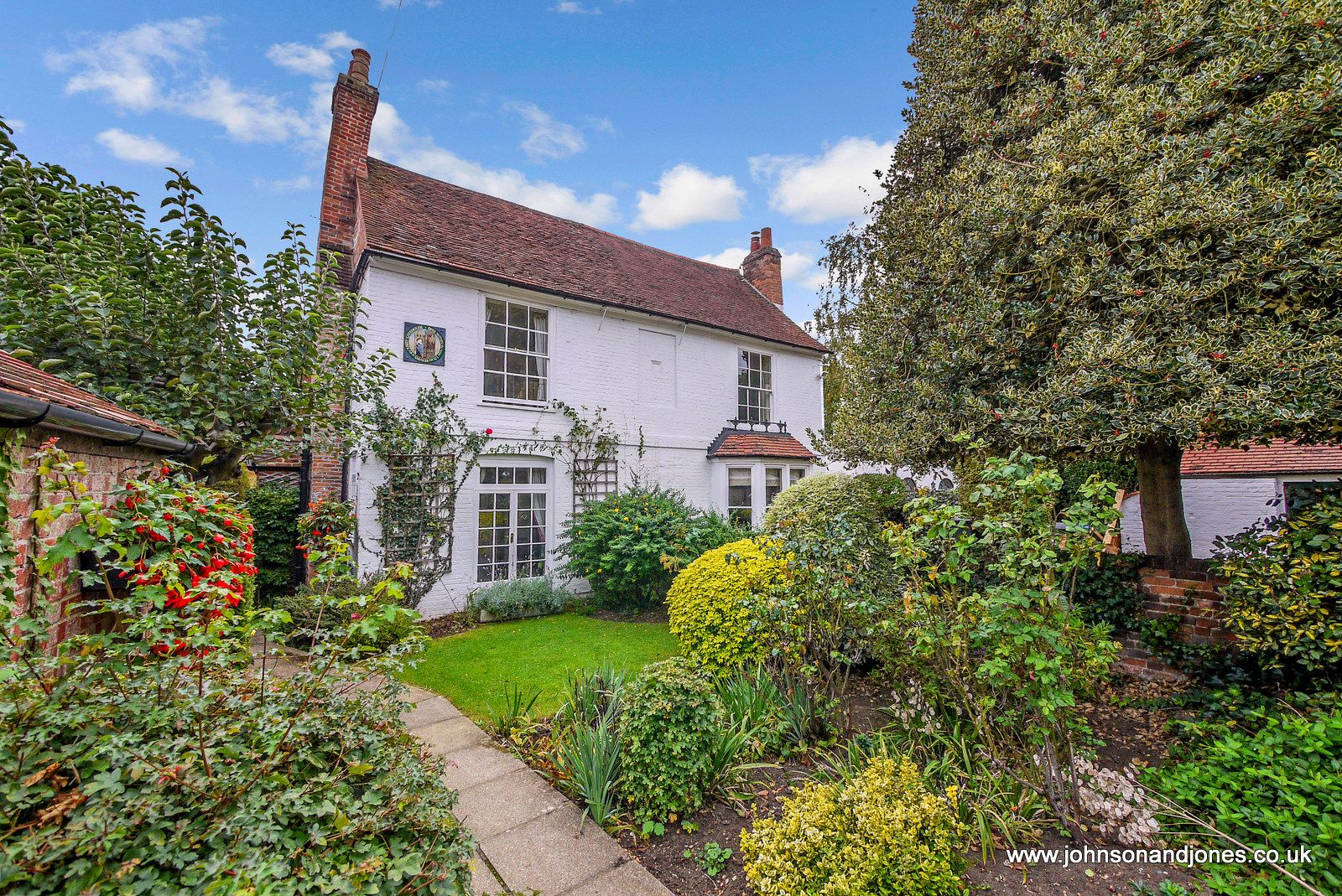 Abbey Green, Chertsey KT16