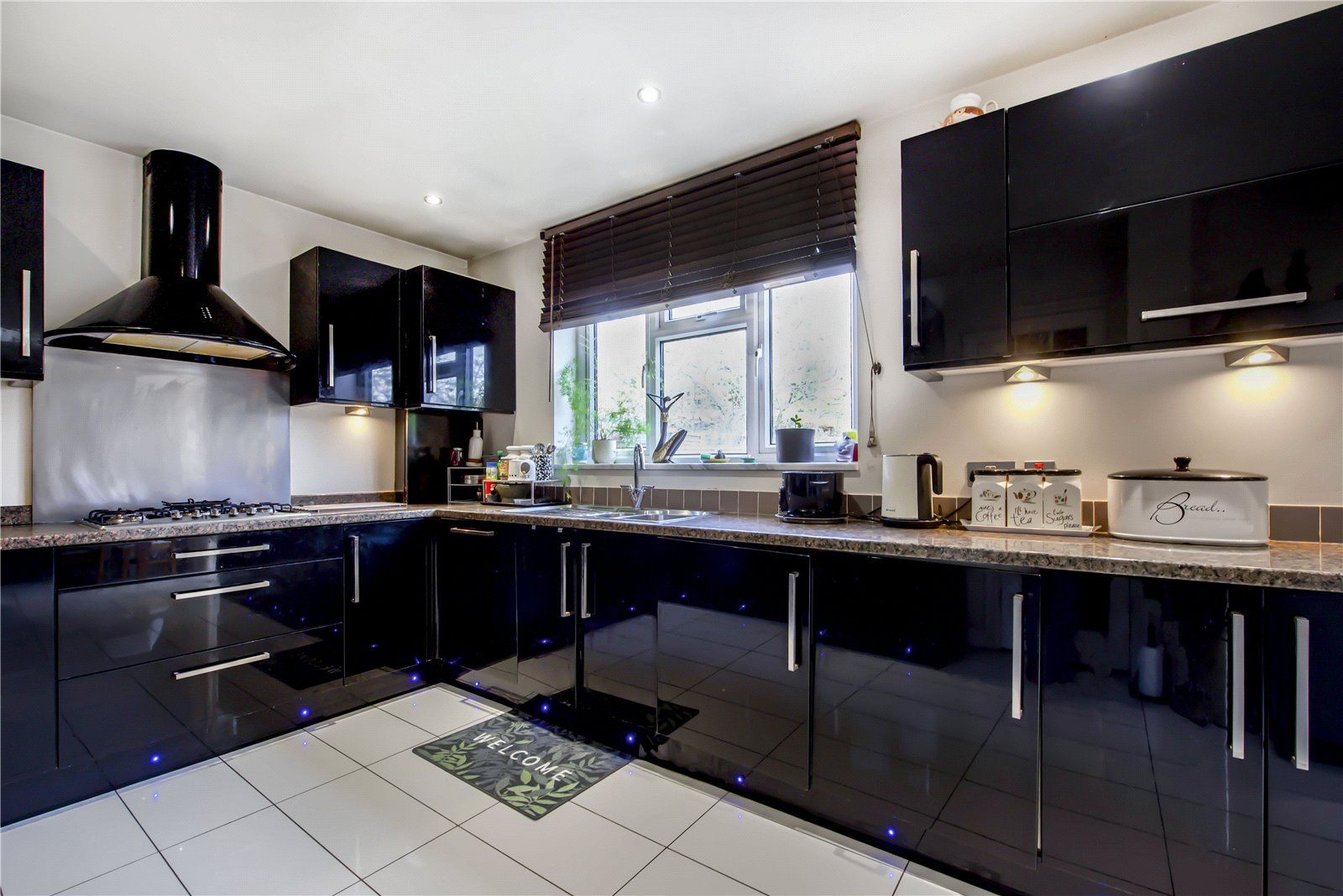 4 bed end terrace house for sale in Cobham Avenue, New Malden KT3 Zoopla