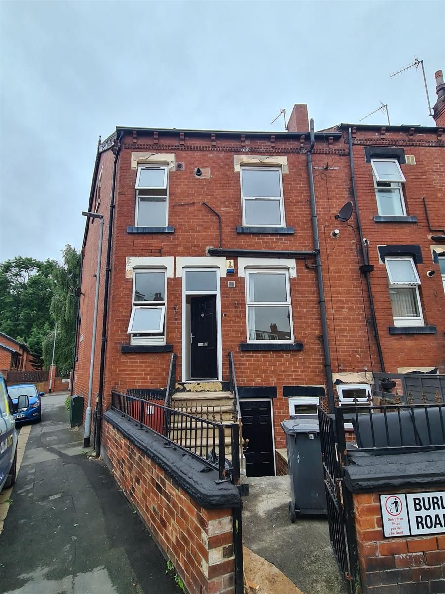4 bed terraced house to rent in Burlington Road, Holbeck, Leeds LS11