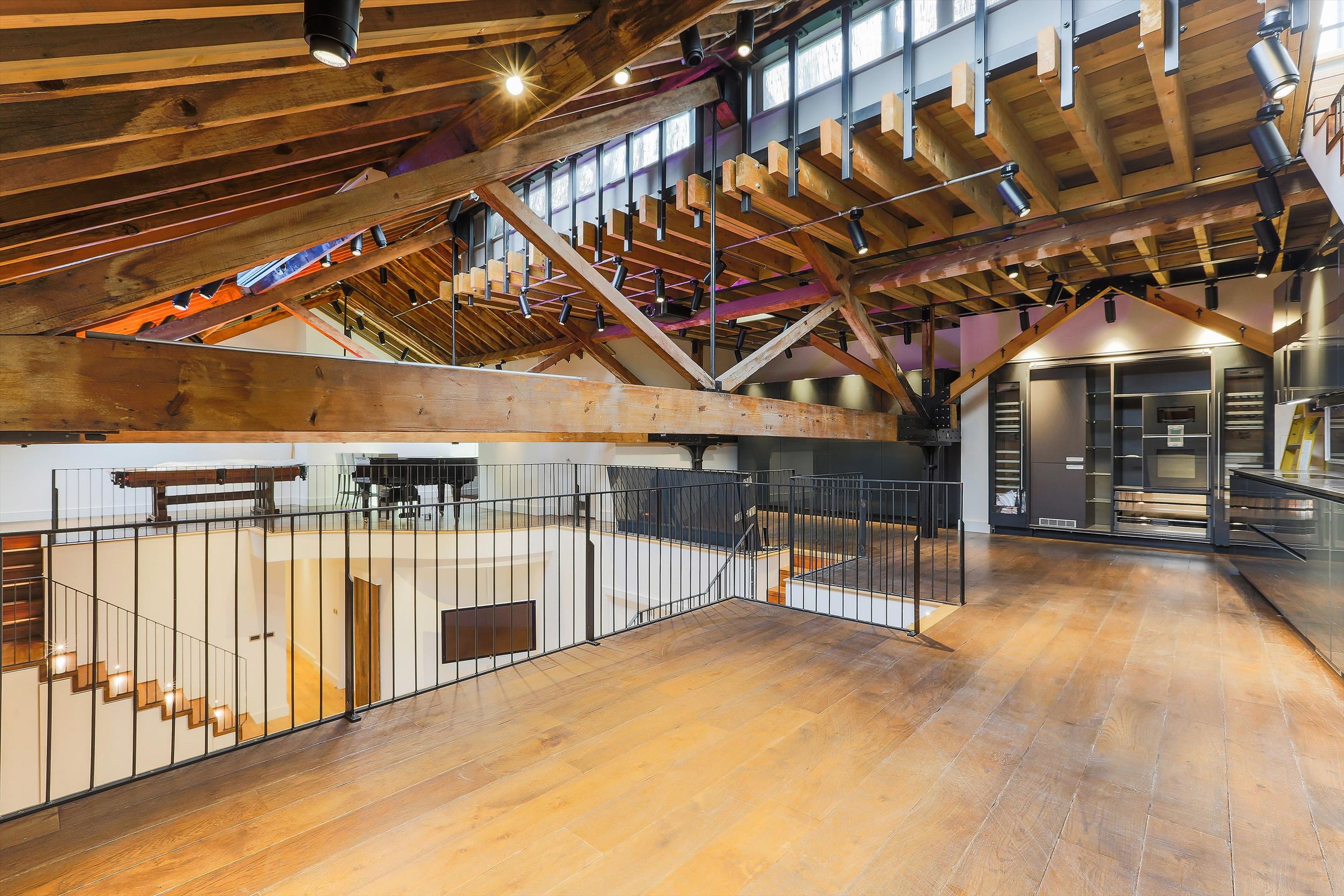 Whiltshire House, 2 Maidstone Buildings Mews, London SE1  