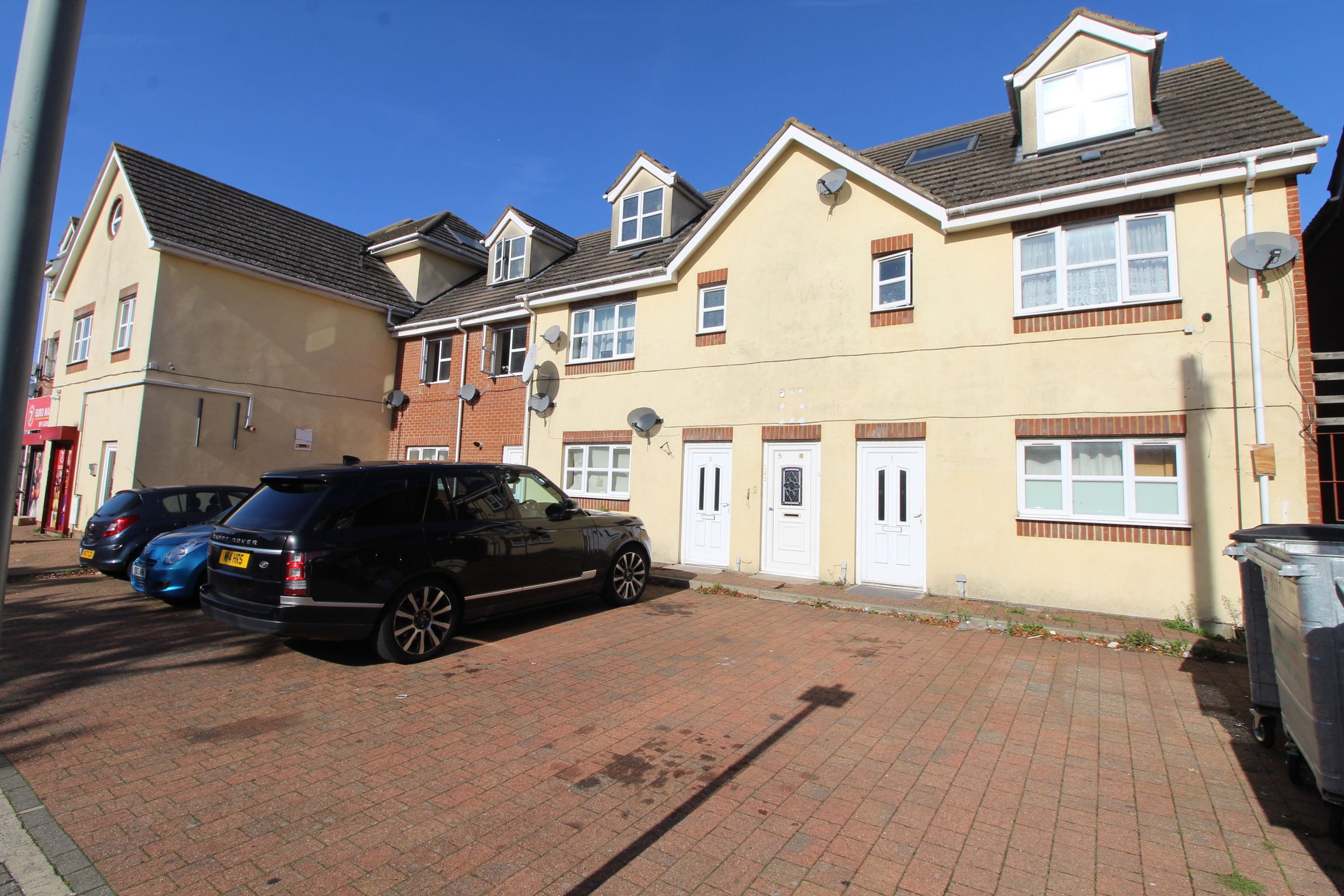 1 bed flat to rent in Blenheim Crescent, Luton LU3 Zoopla