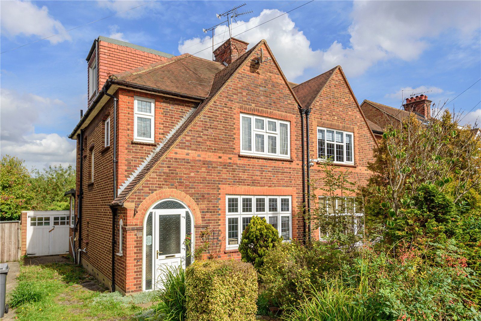 4 bed semidetached house for sale in Chanctonbury Way, London N12 Zoopla
