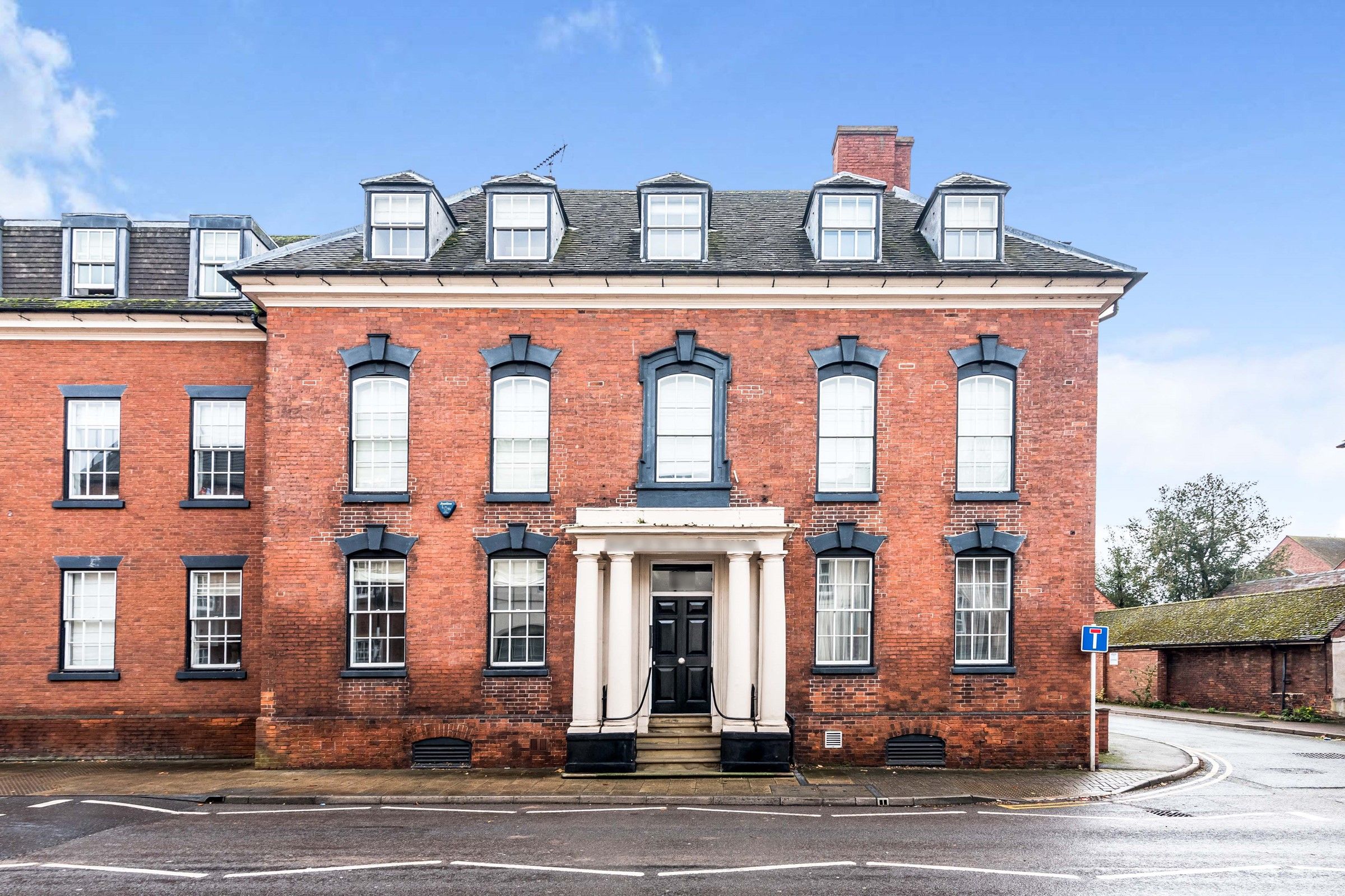 2 bed flat for sale in Marlborough House, St. John Street, Lichfield, Staffordshire WS13 Zoopla 2 bed flat for sale in Marlborough House, St. John Street, Lichfield, Staffordshire WS13 Zoopla