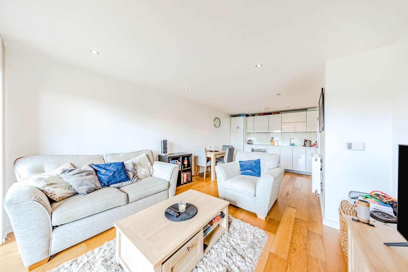 5 Eythorne Road, Stockwell/Brixton SW9