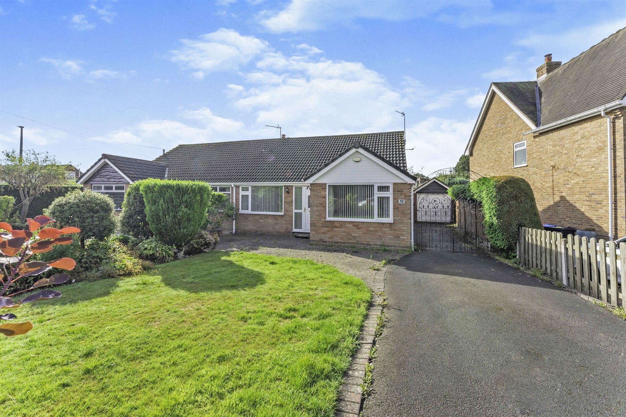 3 bed semidetached bungalow for sale in Hooton Green, Hooton