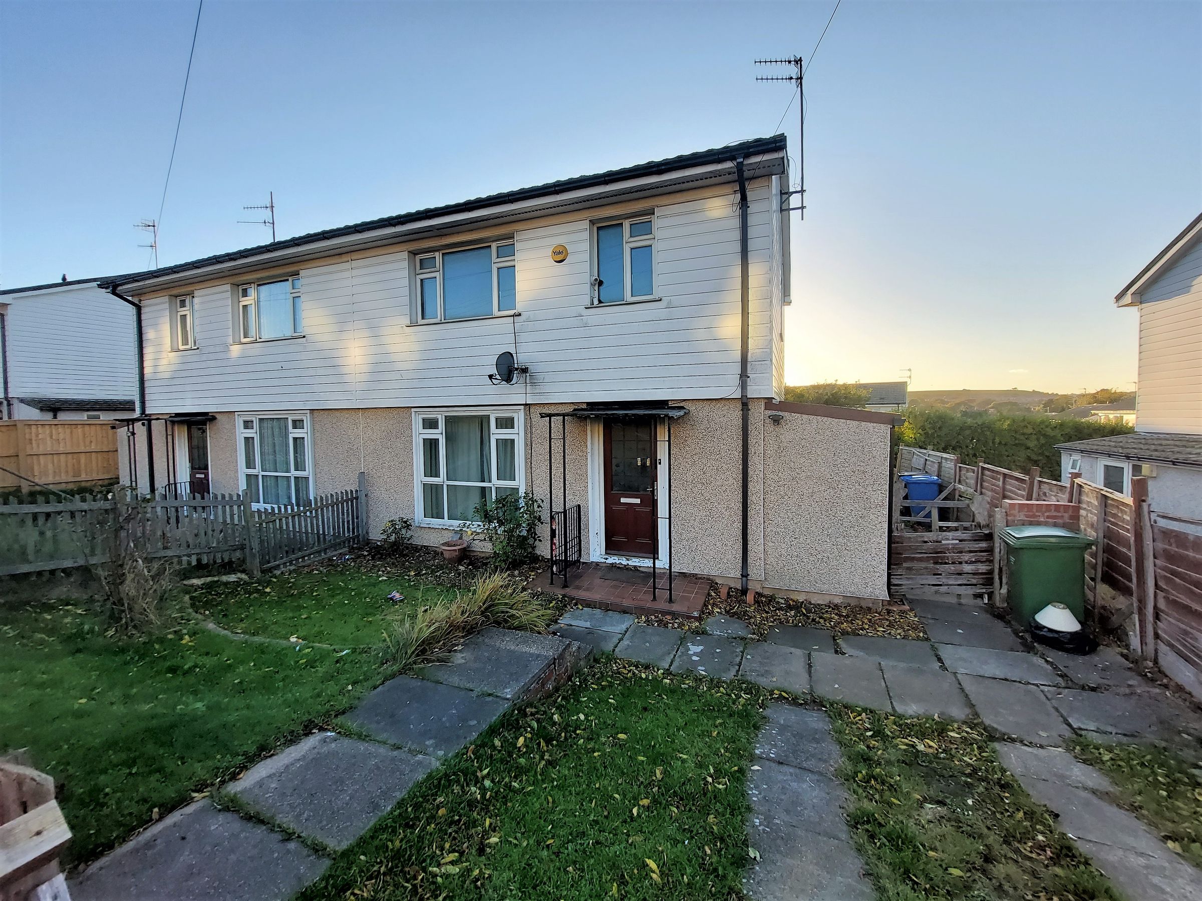 3 bed semidetached house for sale in Briercliffe, Scarborough, North