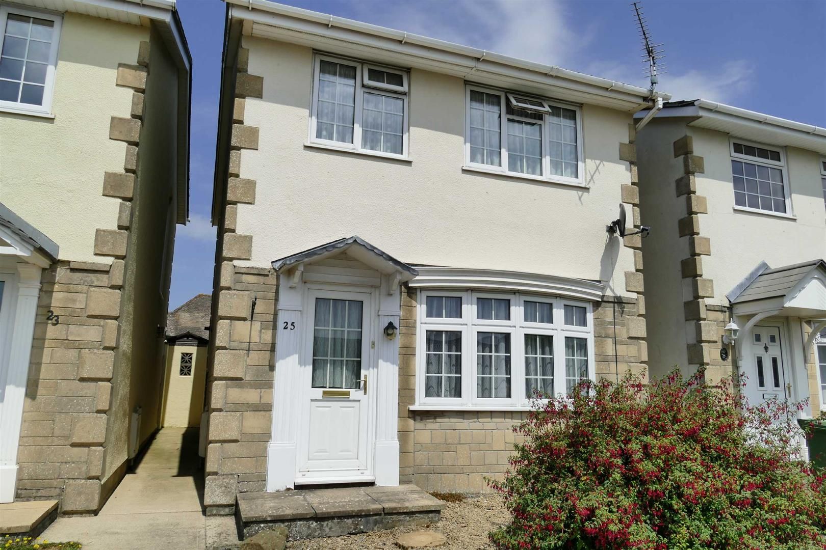 3 bed detached house for sale in Wansdyke Drive, Curzon Park, Calne