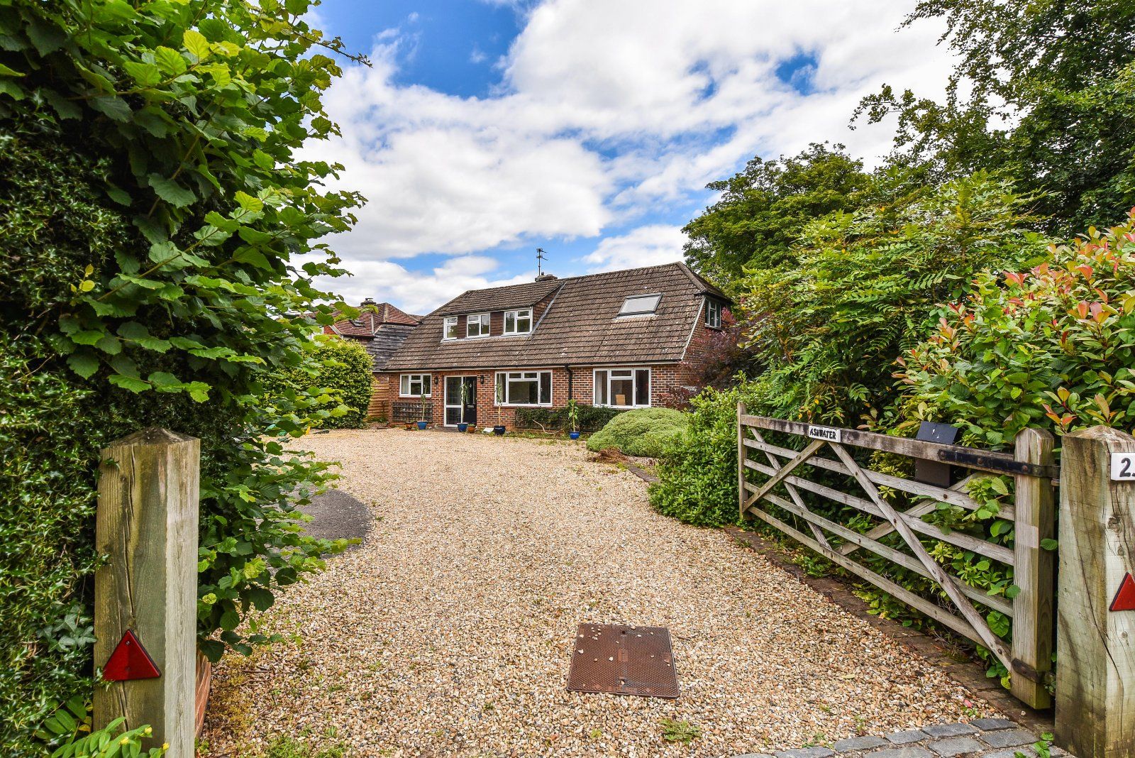 4 bed detached house for sale in London Road, Petersfield, Hampshire