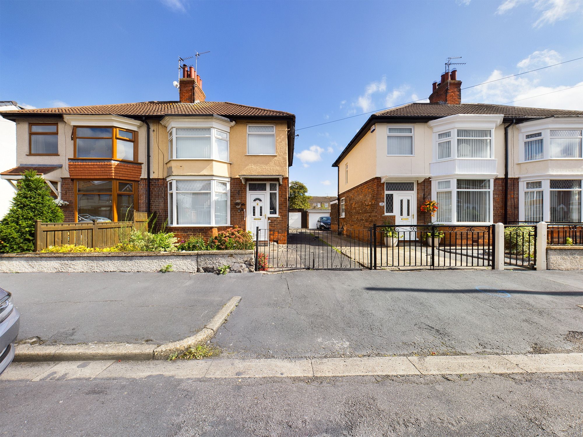 3 bed semidetached house for sale in Ellesmere Avenue, Hull HU8 Zoopla