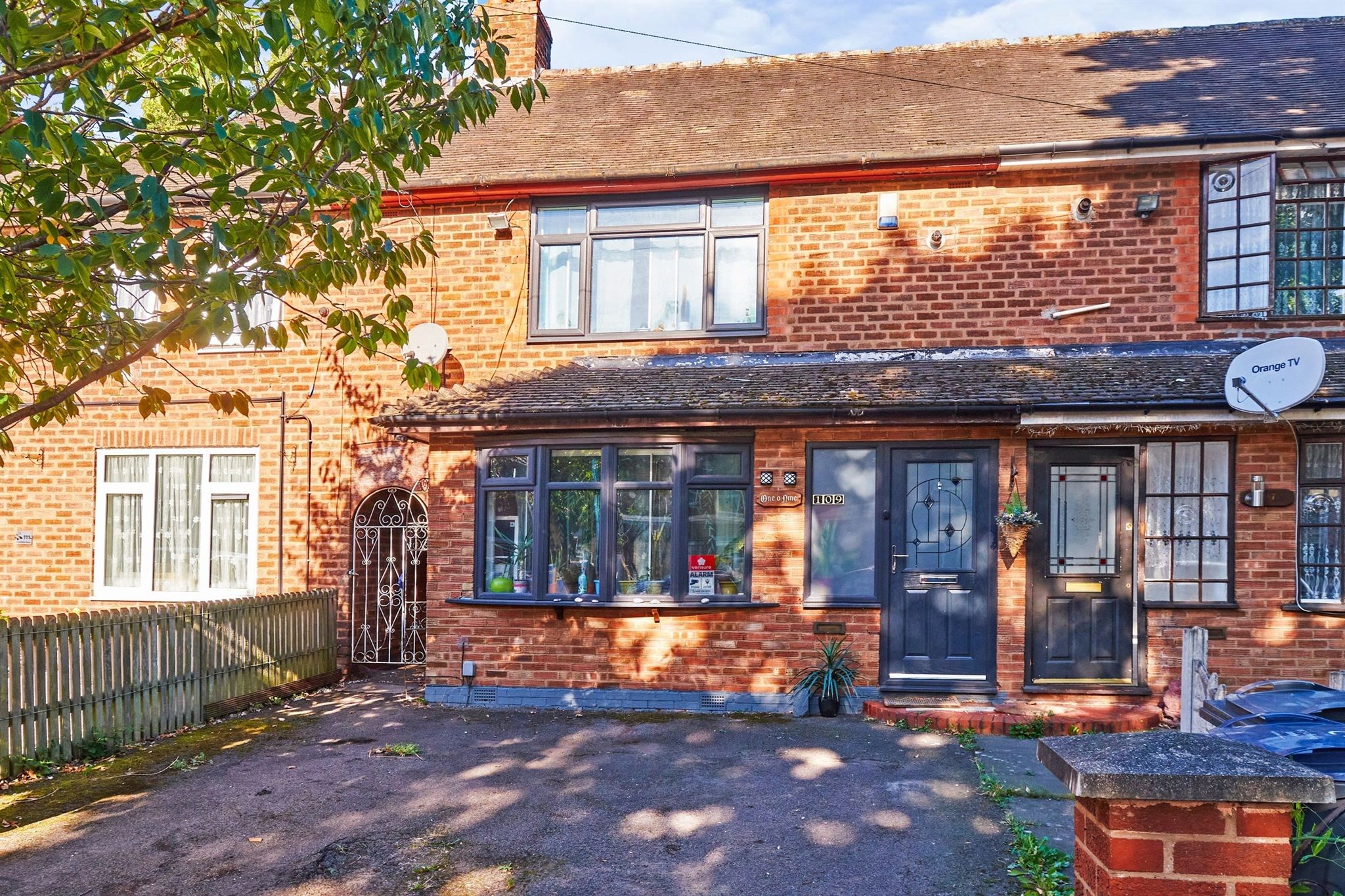 2 bed terraced house for sale in Crossfield Road, Kitts Green