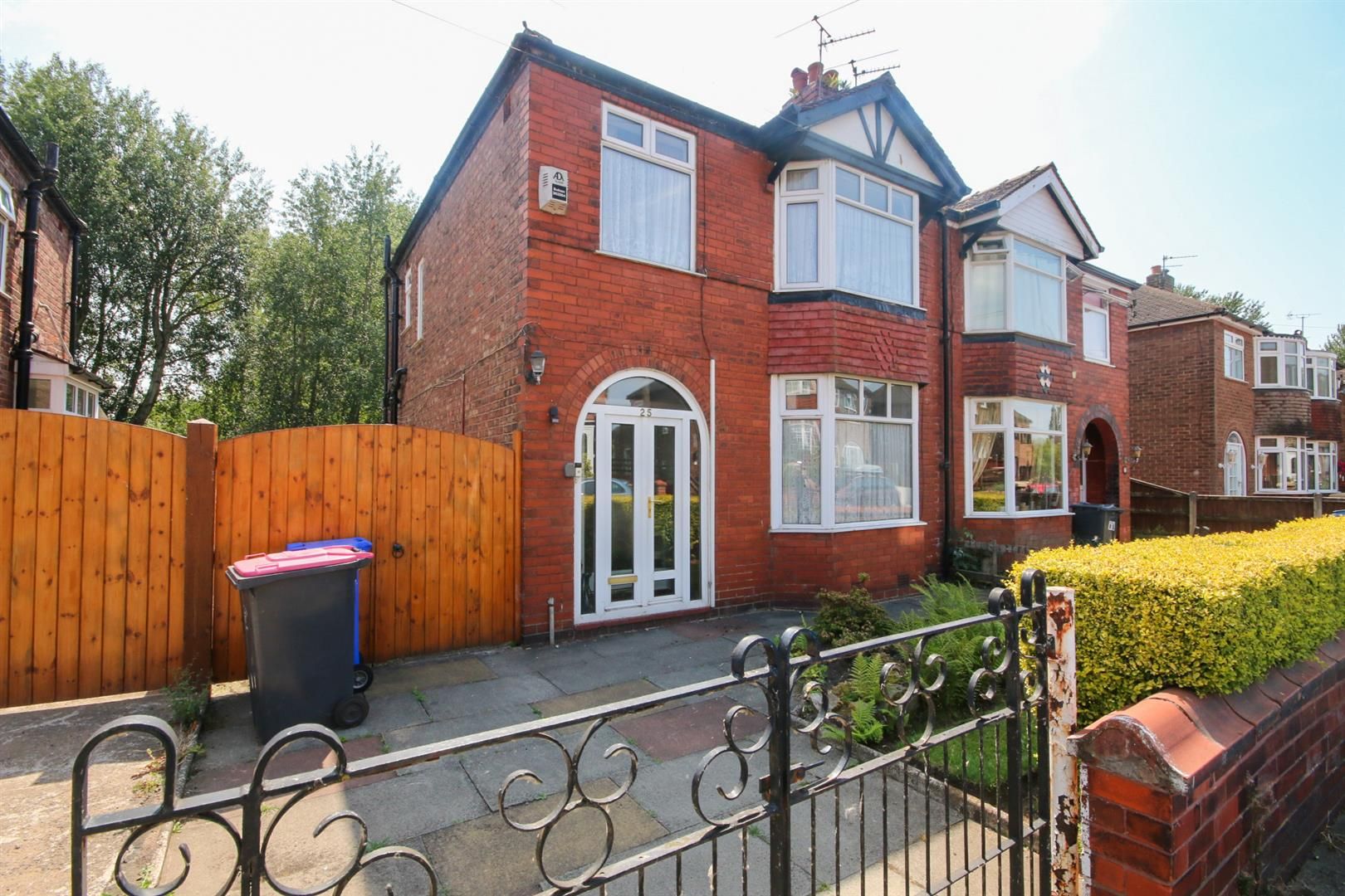 3 bed semidetached house for sale in Avenue, Eccles