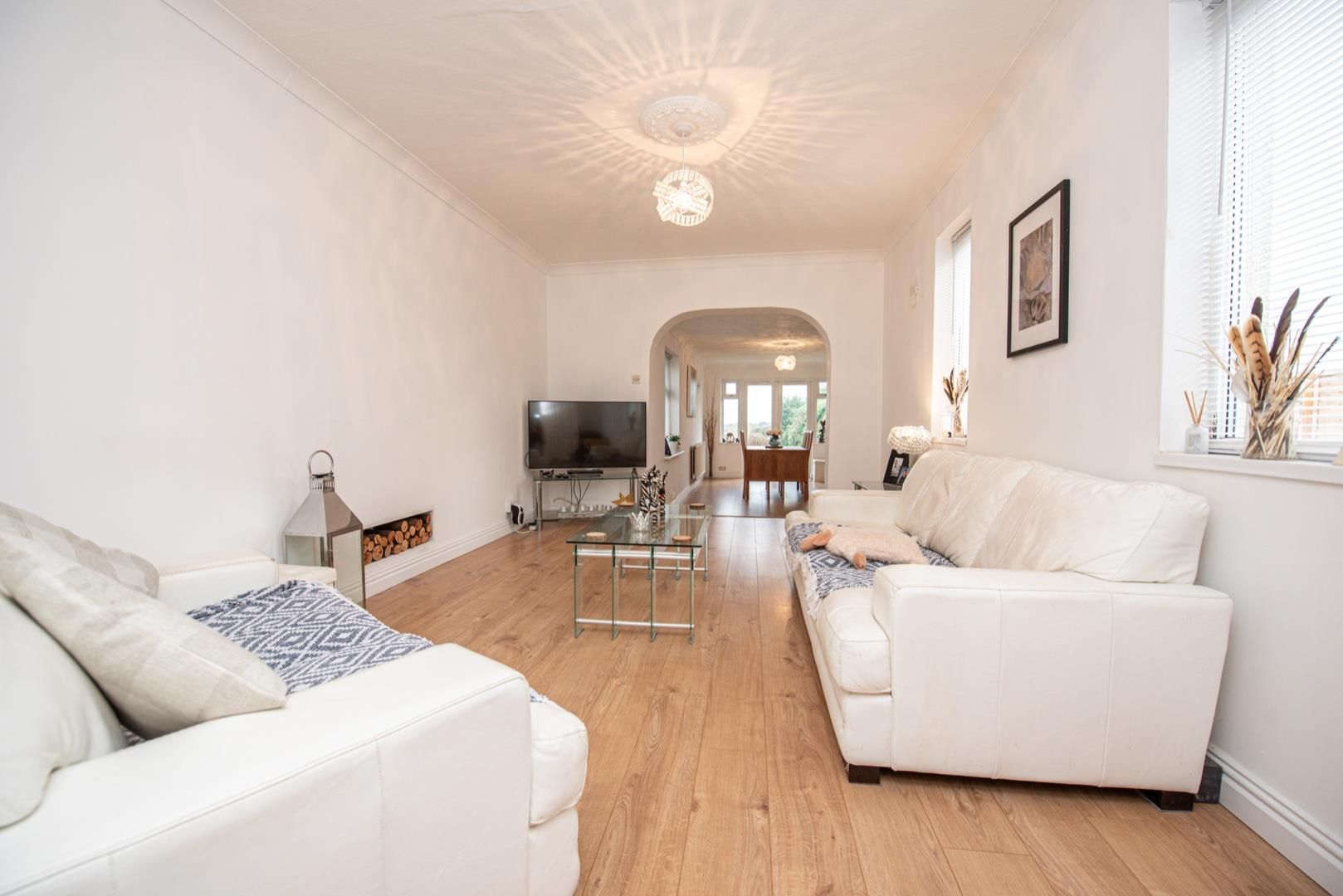 3 bed detached house for sale in Newport Road, Cowes PO31 Zoopla