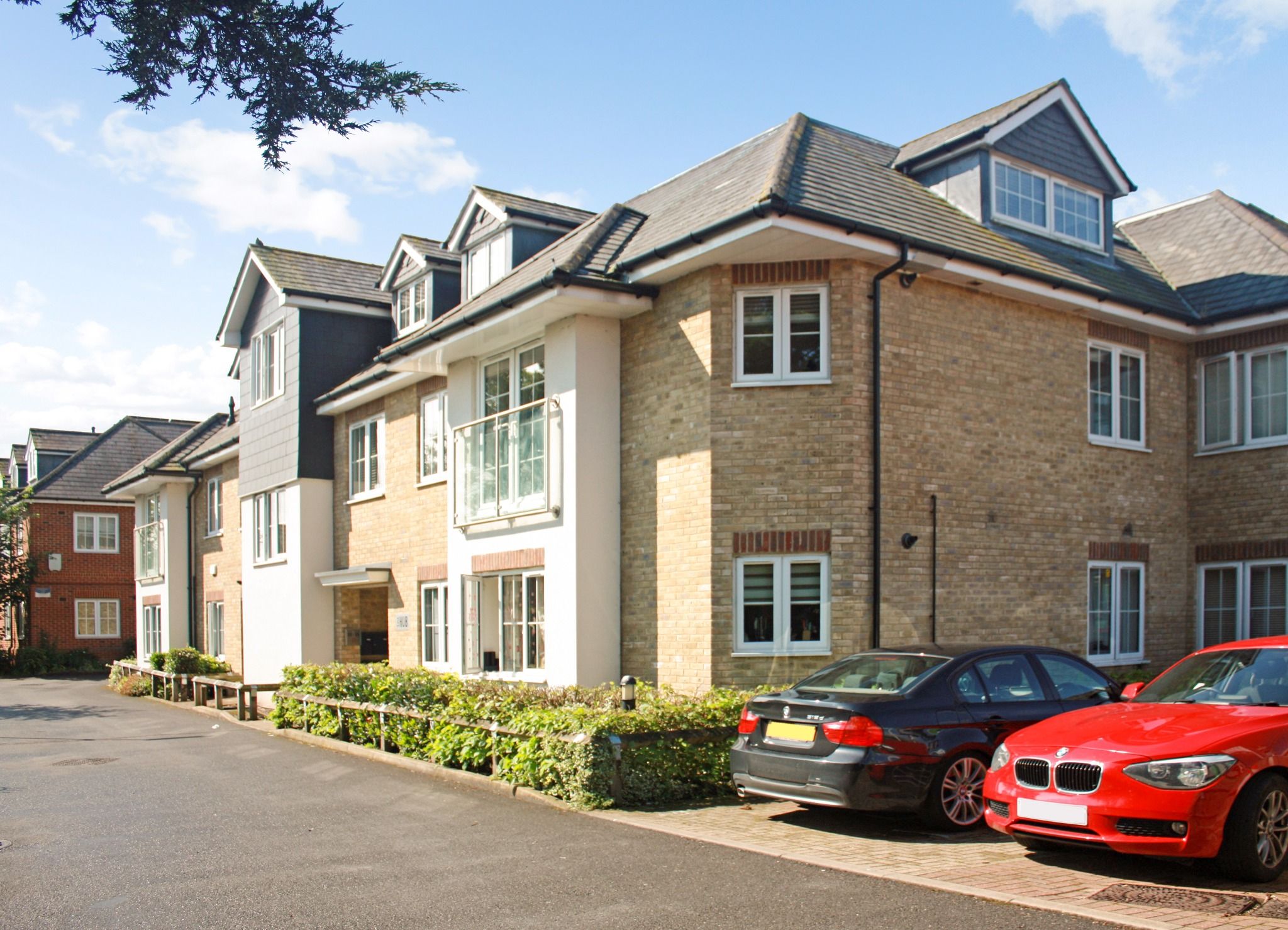 New Instruction..5 The Hub, Stoneylands Road, Egham TW20  