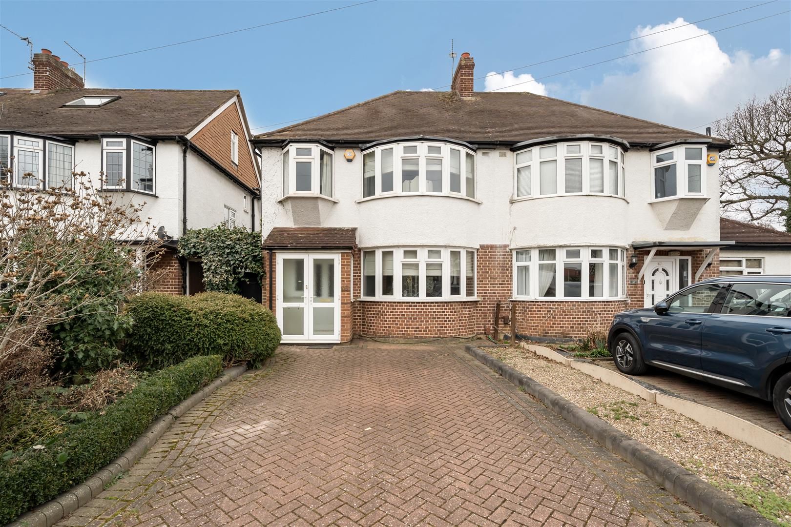 3 bed semidetached house for sale in Blakes Avenue, New Malden KT3