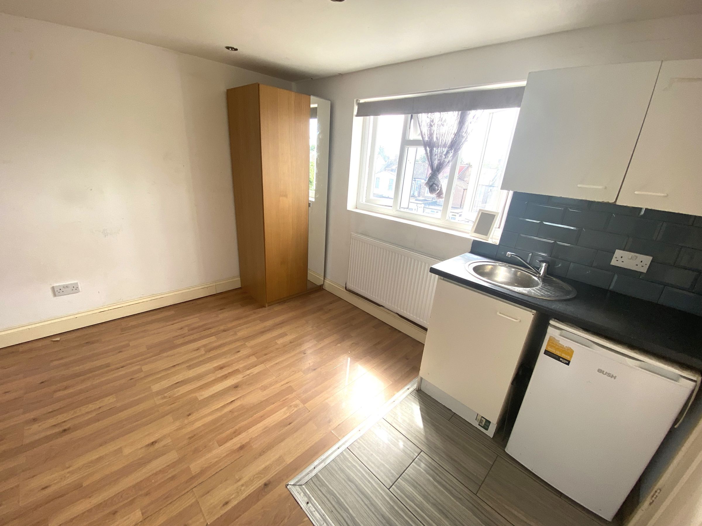 Studio to rent in Windsor Rd, Ilford IG1 Zoopla
