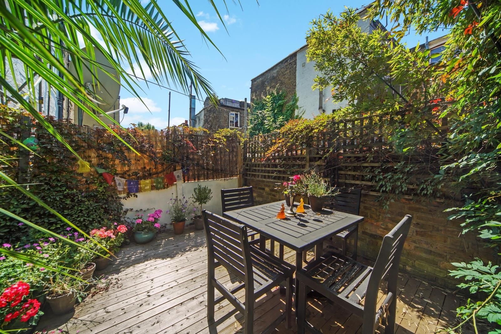 Rucklidge Avenue Willesden Juction London NW10  