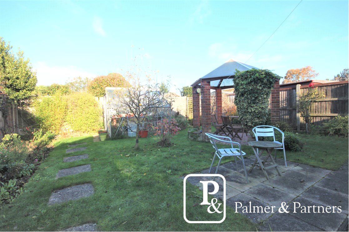 2 bed bungalow for sale in Canterbury Road, HollandOnSea, ClactonOn