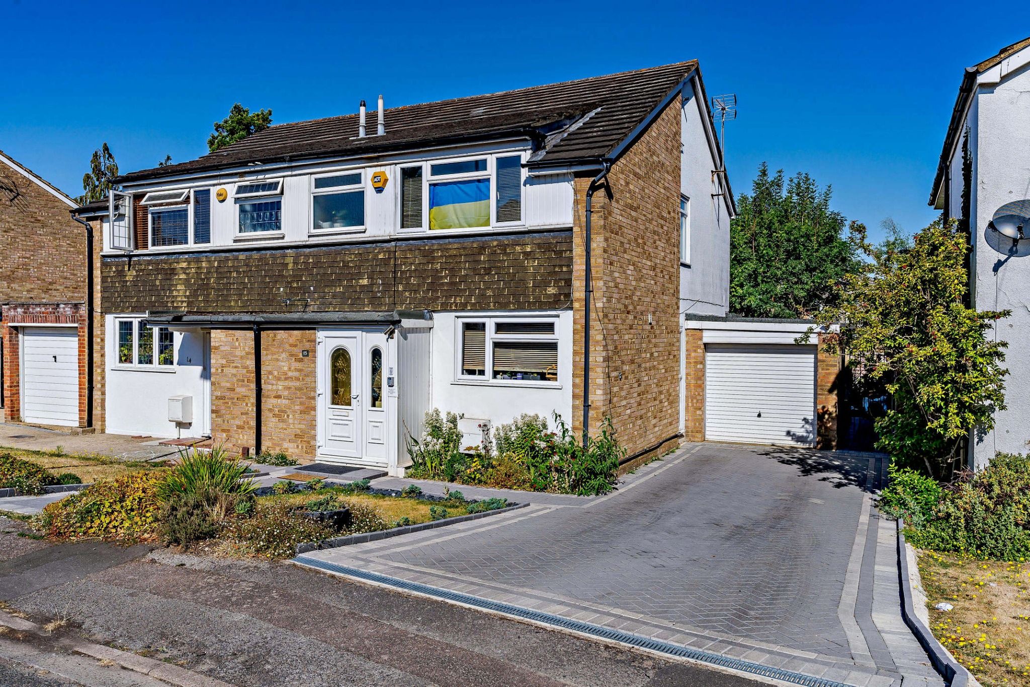 3 bed semidetached house for sale in Foxfield Close, Northwood HA6