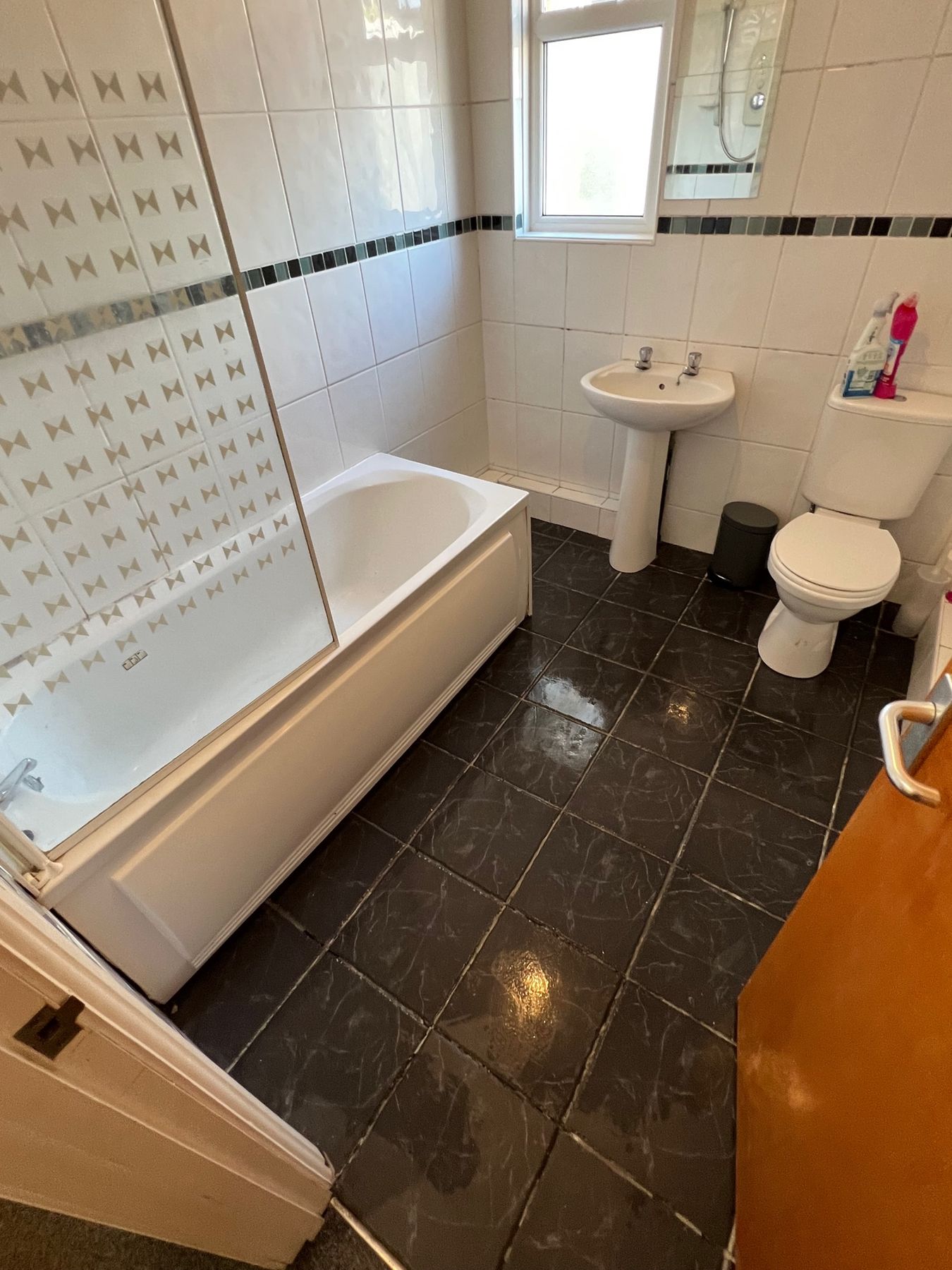 4 bed terraced house to rent in The Promenade, Mount Pleasant, Swansea