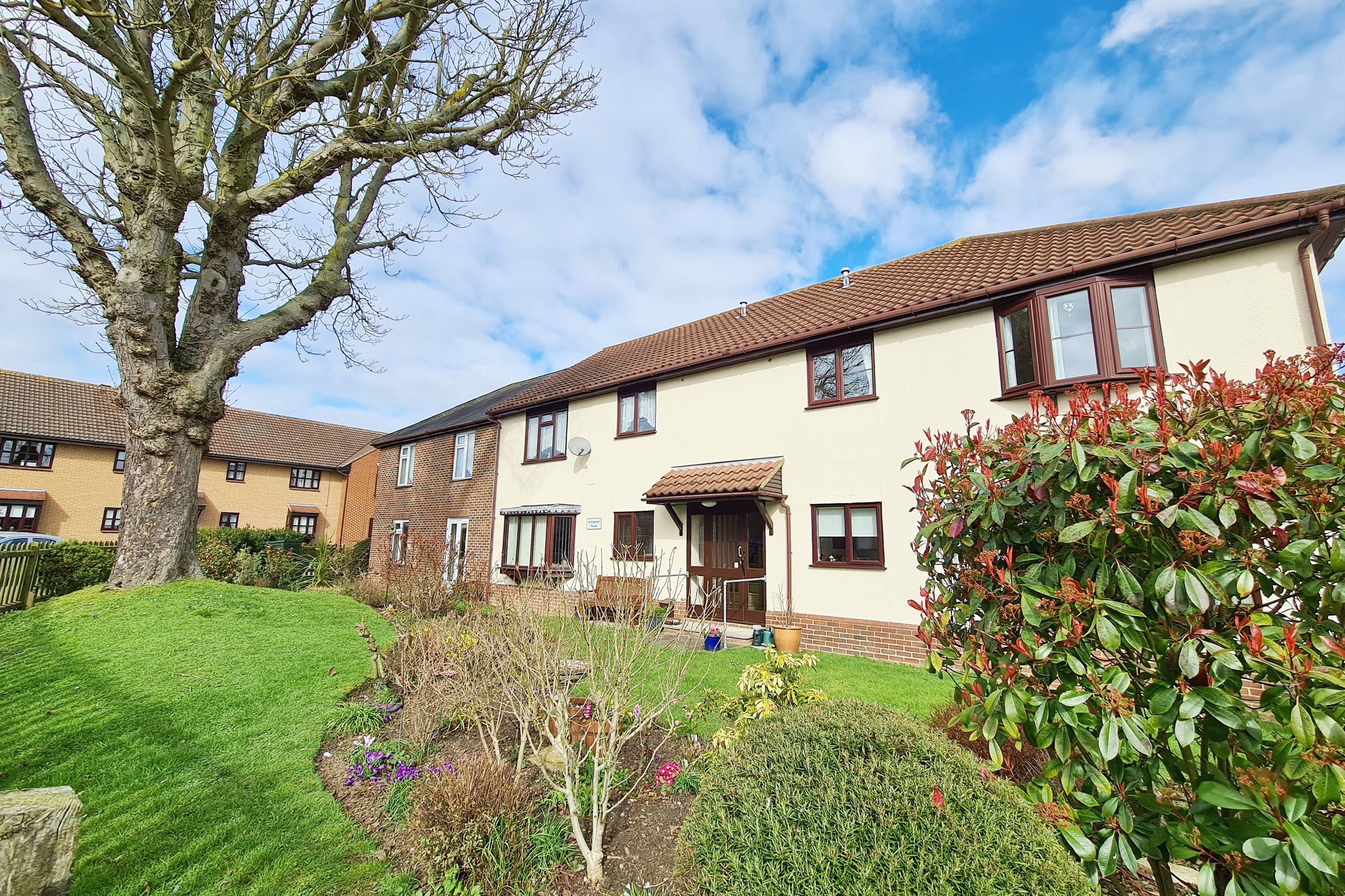 Hedingham House, Hilltop Close, Rayleigh SS6  