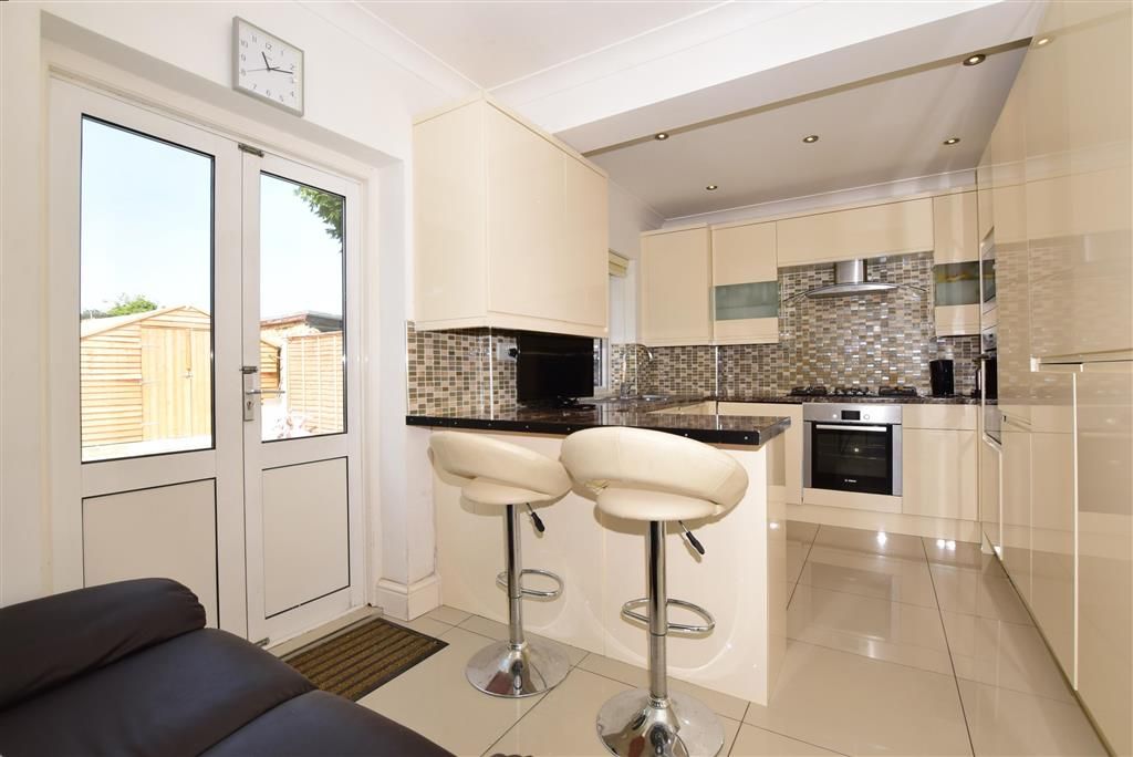 Nursery Avenue, Shirley, Croydon, Surrey CR0  