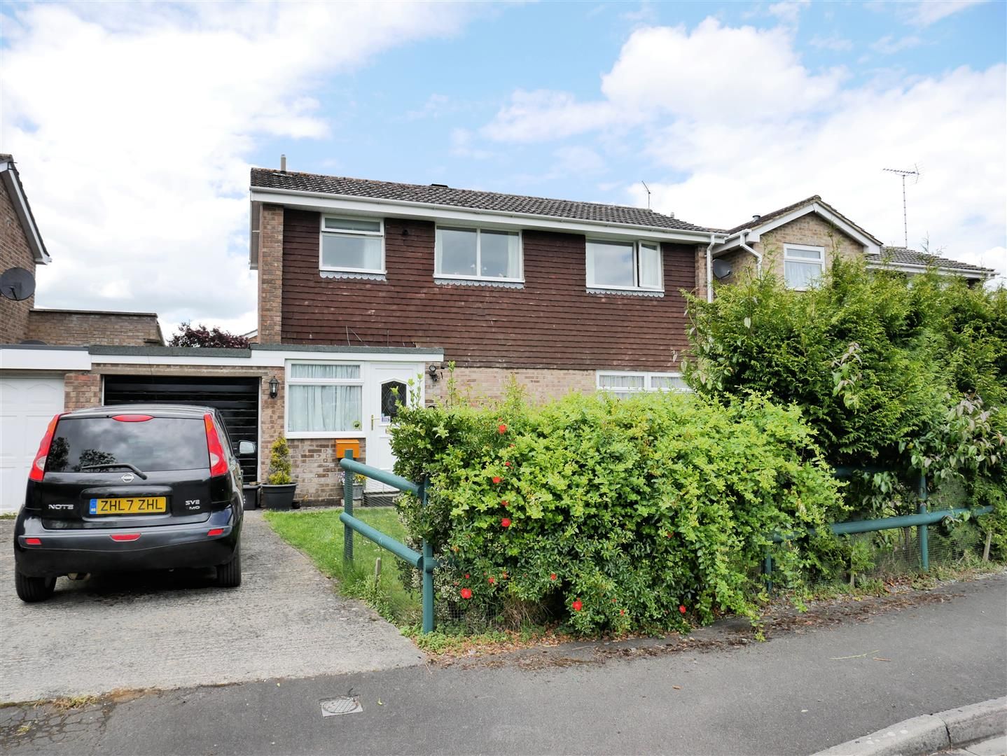 3 bed detached house for sale in Brook Way, Calne SN11 Zoopla