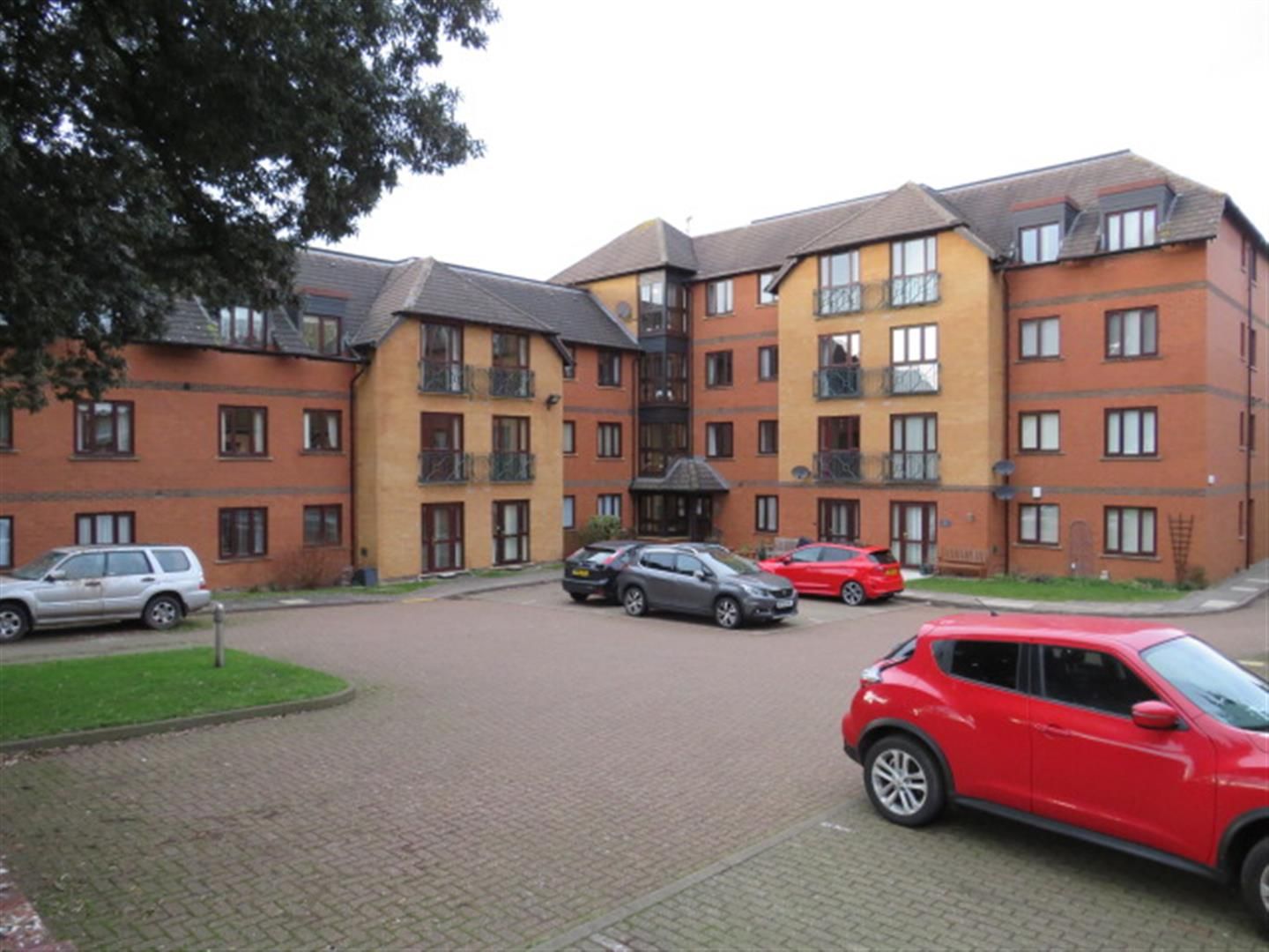 2 bed flat for sale in Street, Kettering NN16 Zoopla