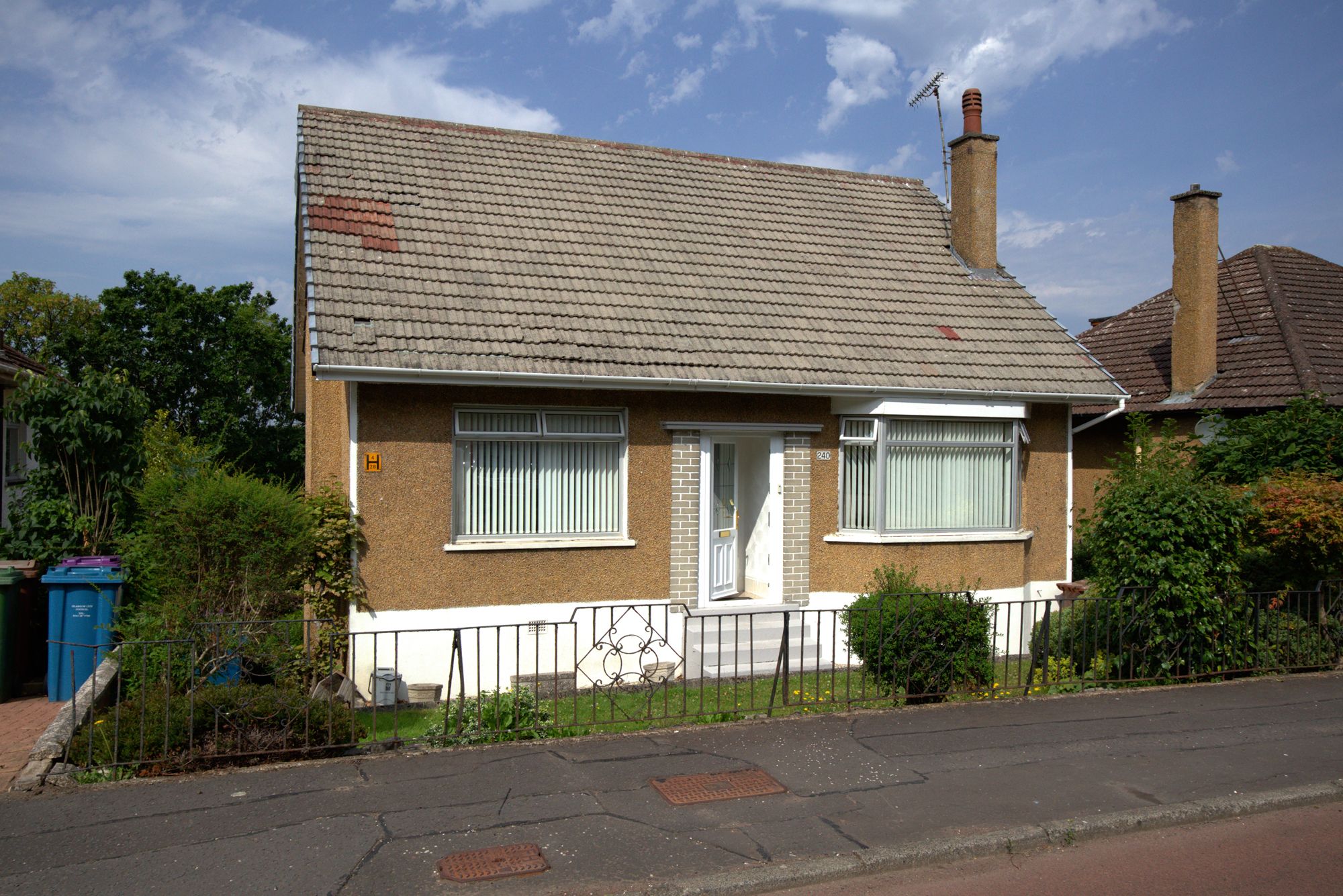3 bed detached bungalow for sale in Old Castle Road, Simshill G44 Zoopla
