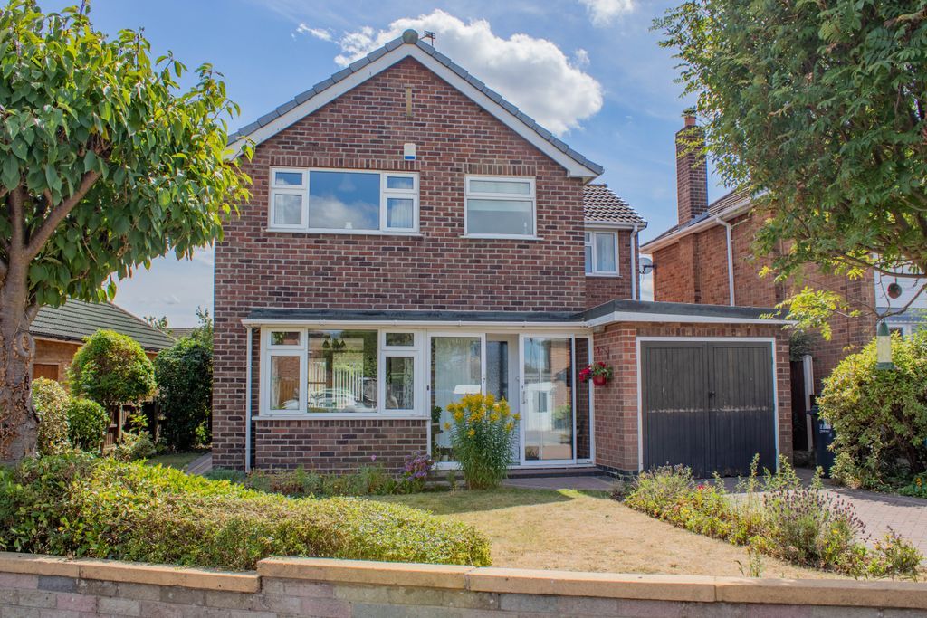 4 bed detached house for sale in Edale Close, Long Eaton, Nottingham