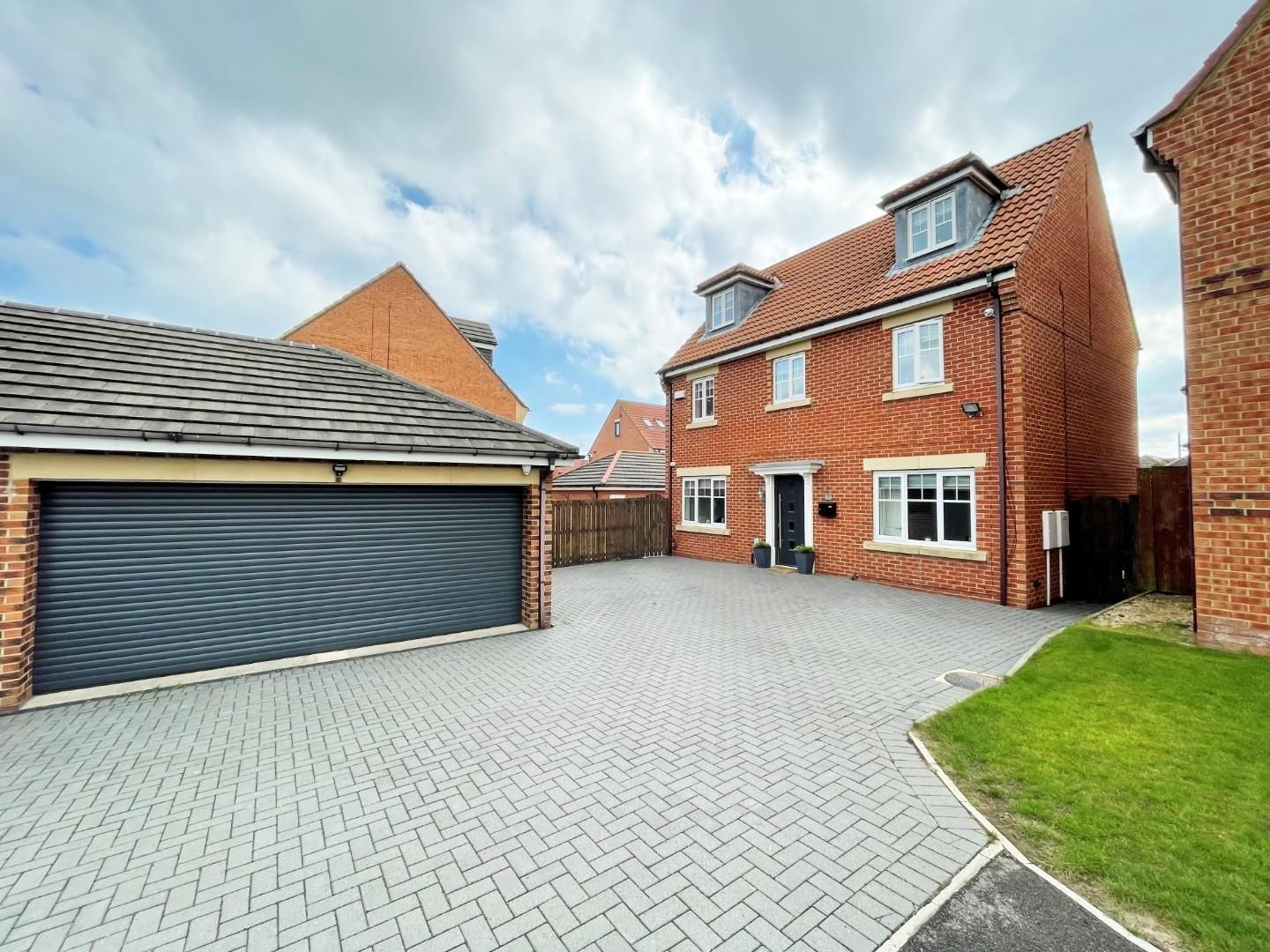 5 bed detached house for sale in Watercress Close, Cuthbert