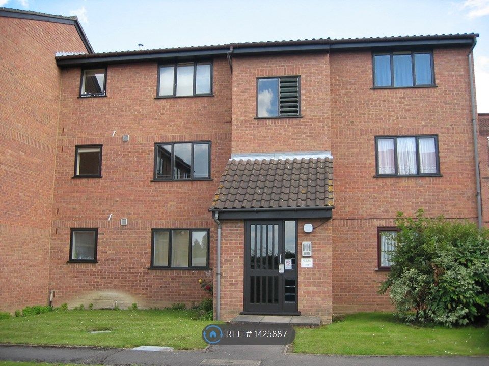 Studio to rent in King Avenue, Watford WD18 Zoopla