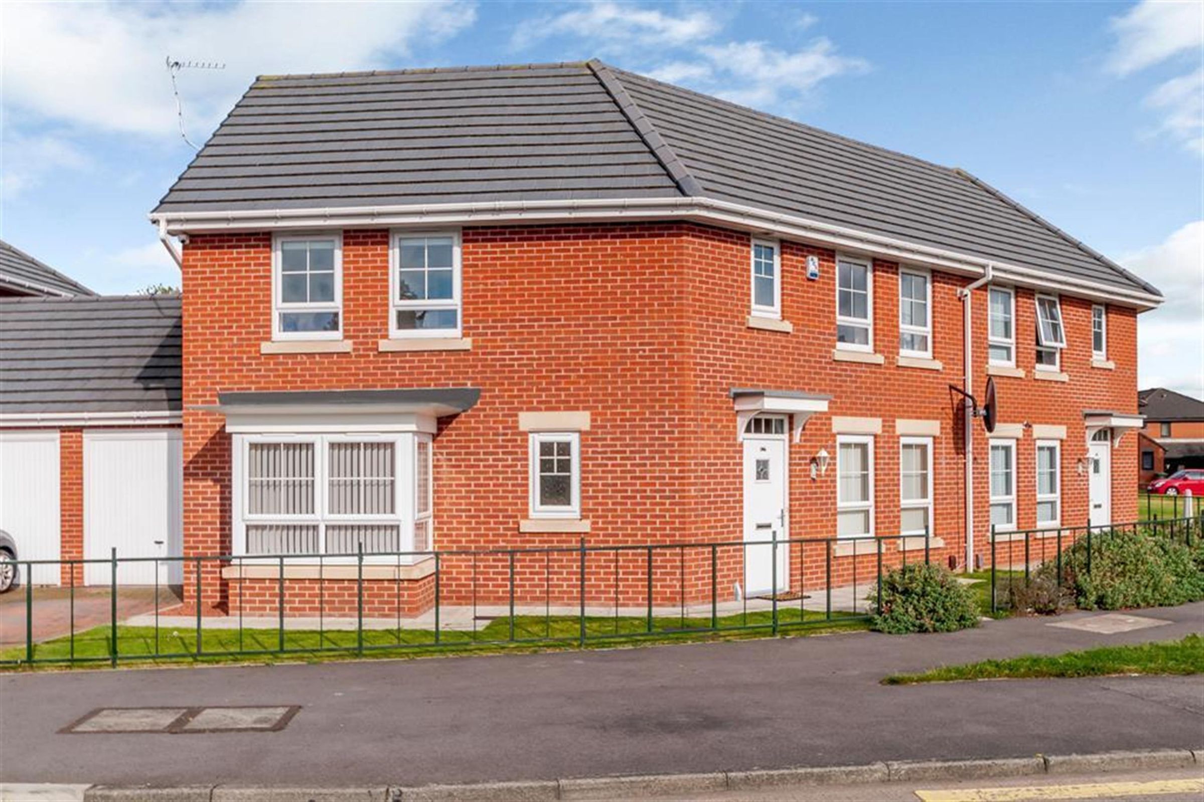 3 bed semidetached house for sale in Thorntree Road, Thornaby