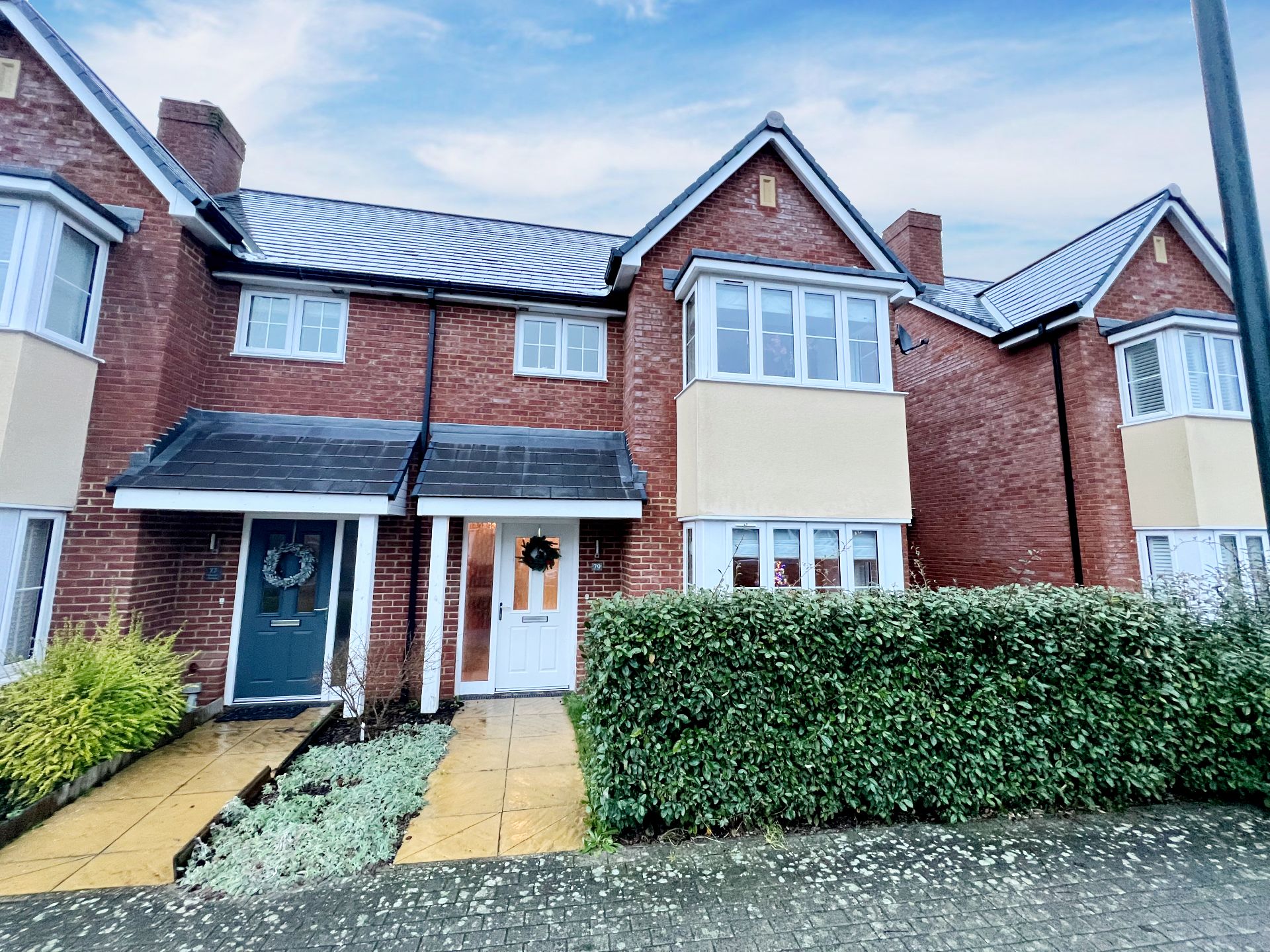 3 bed semidetached house to rent in Beacon Avenue, Kings Hill, West