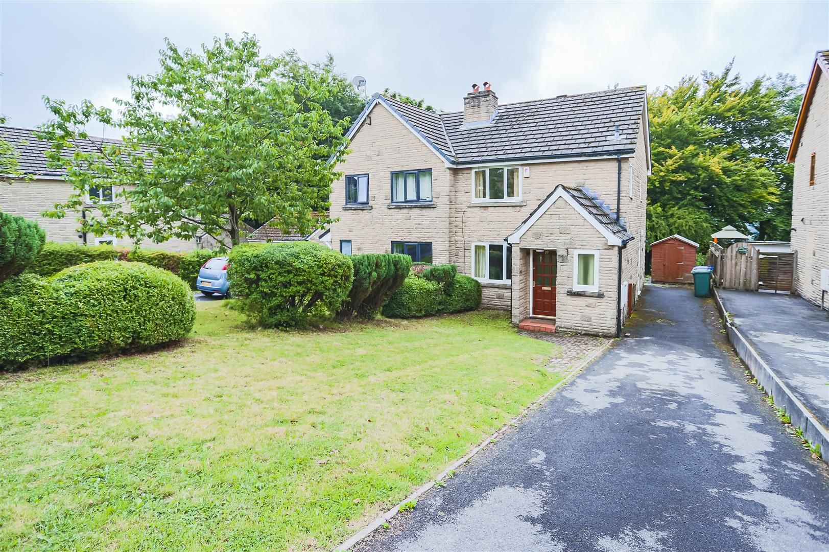 3 bed property for sale in Moorside Crescent, Bacup OL13 Zoopla