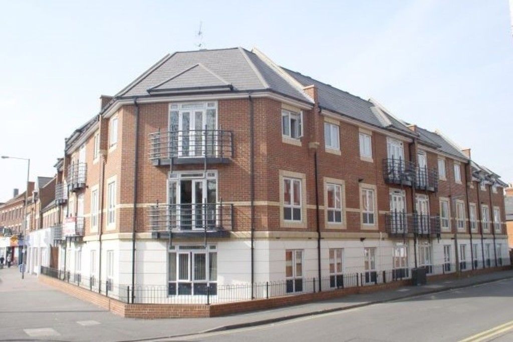 Henley Court, Egham TW20  