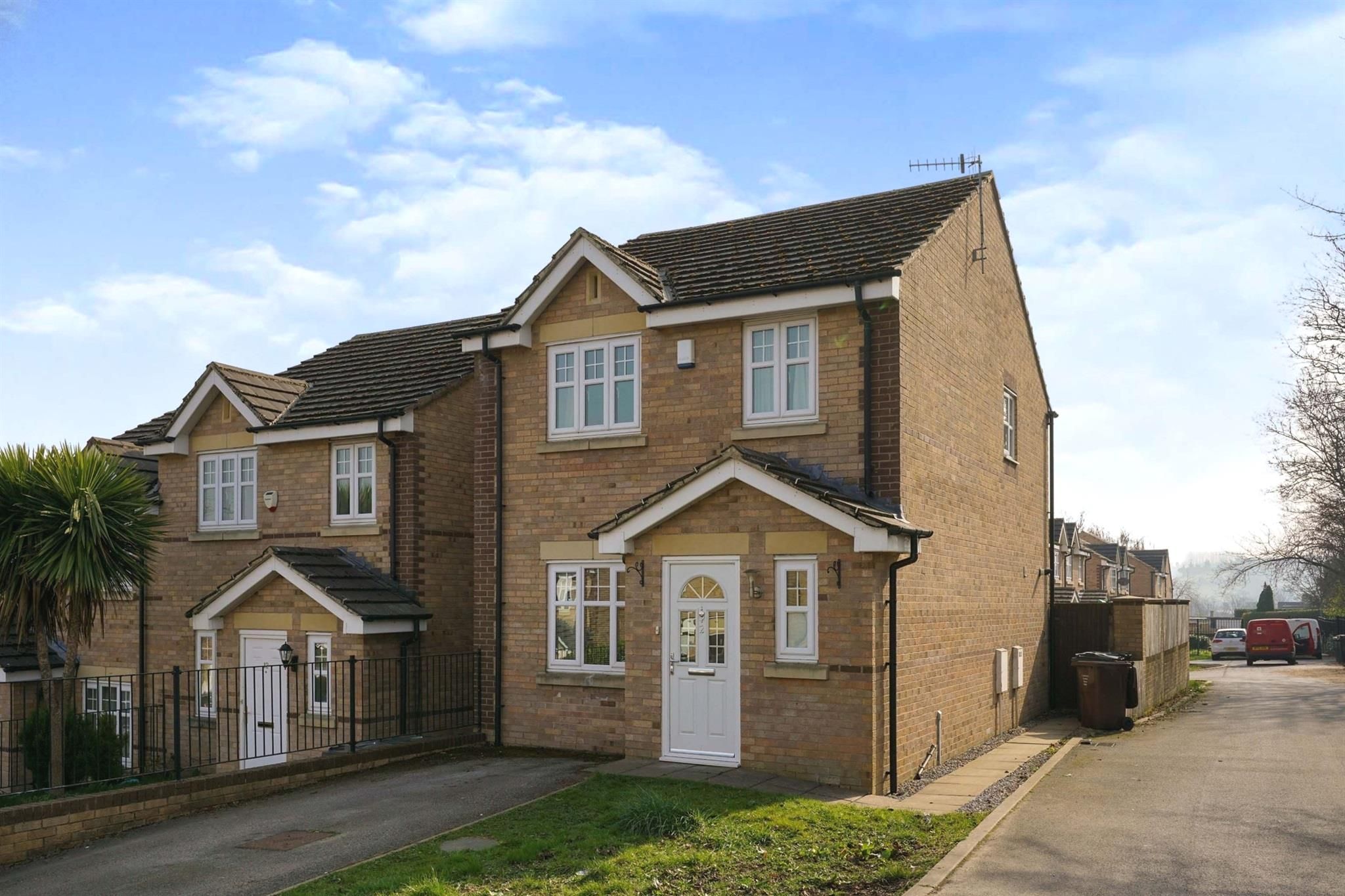 3 bed detached house for sale in Sedbergh Close, Greengates, Bradford BD10 Zoopla