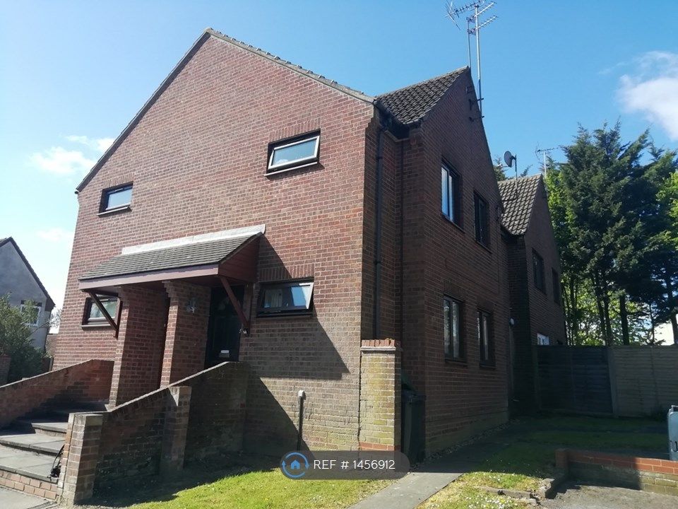 Studio to rent in Cleveland Close, Highwoods, Colchester CO4 Zoopla
