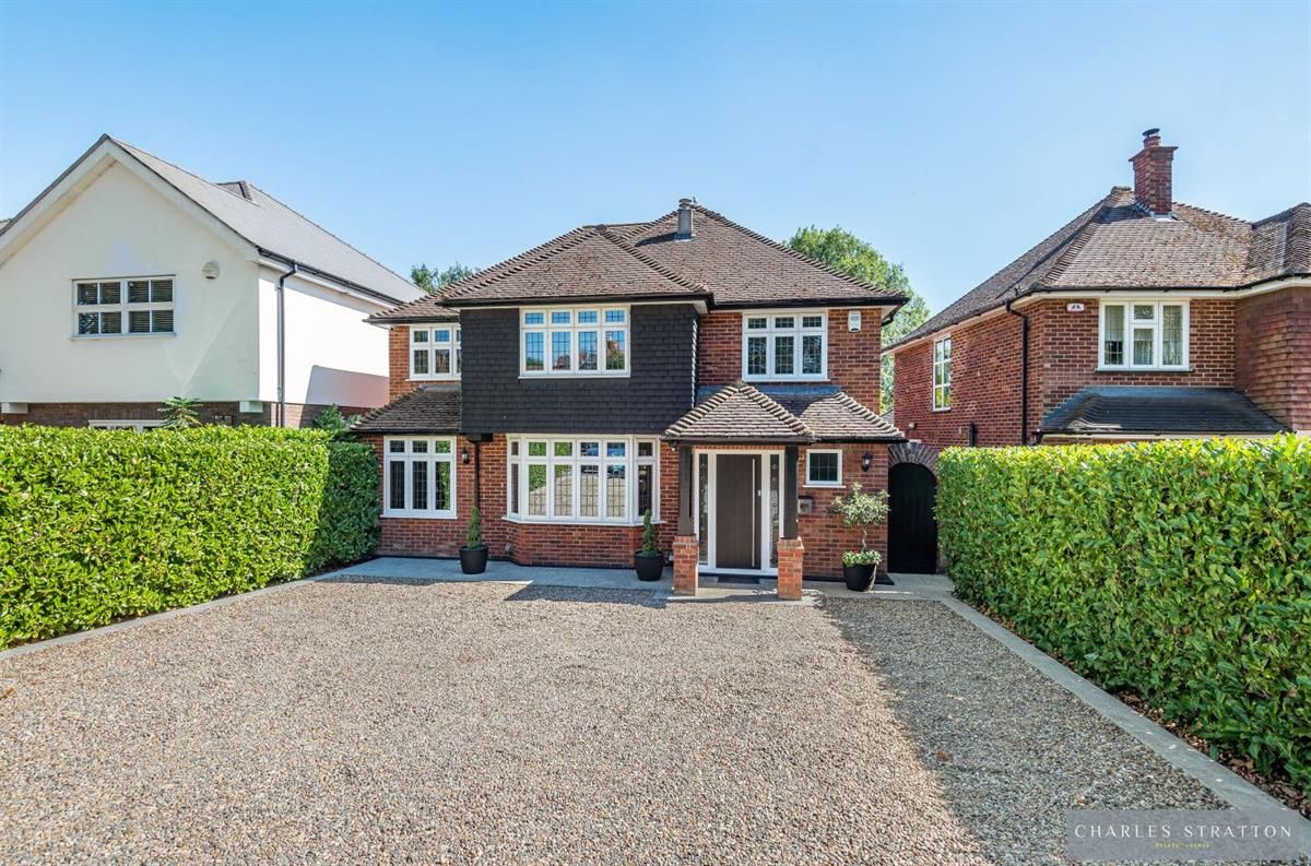 4 bed detached house for sale in Main Road, Gidea Park, Romford RM2