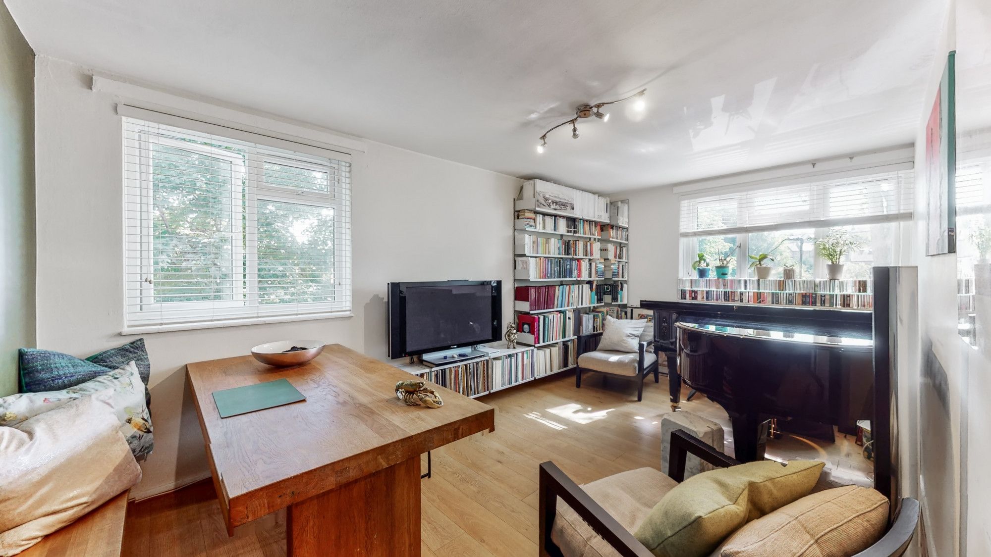 Woodland Close London SE19  