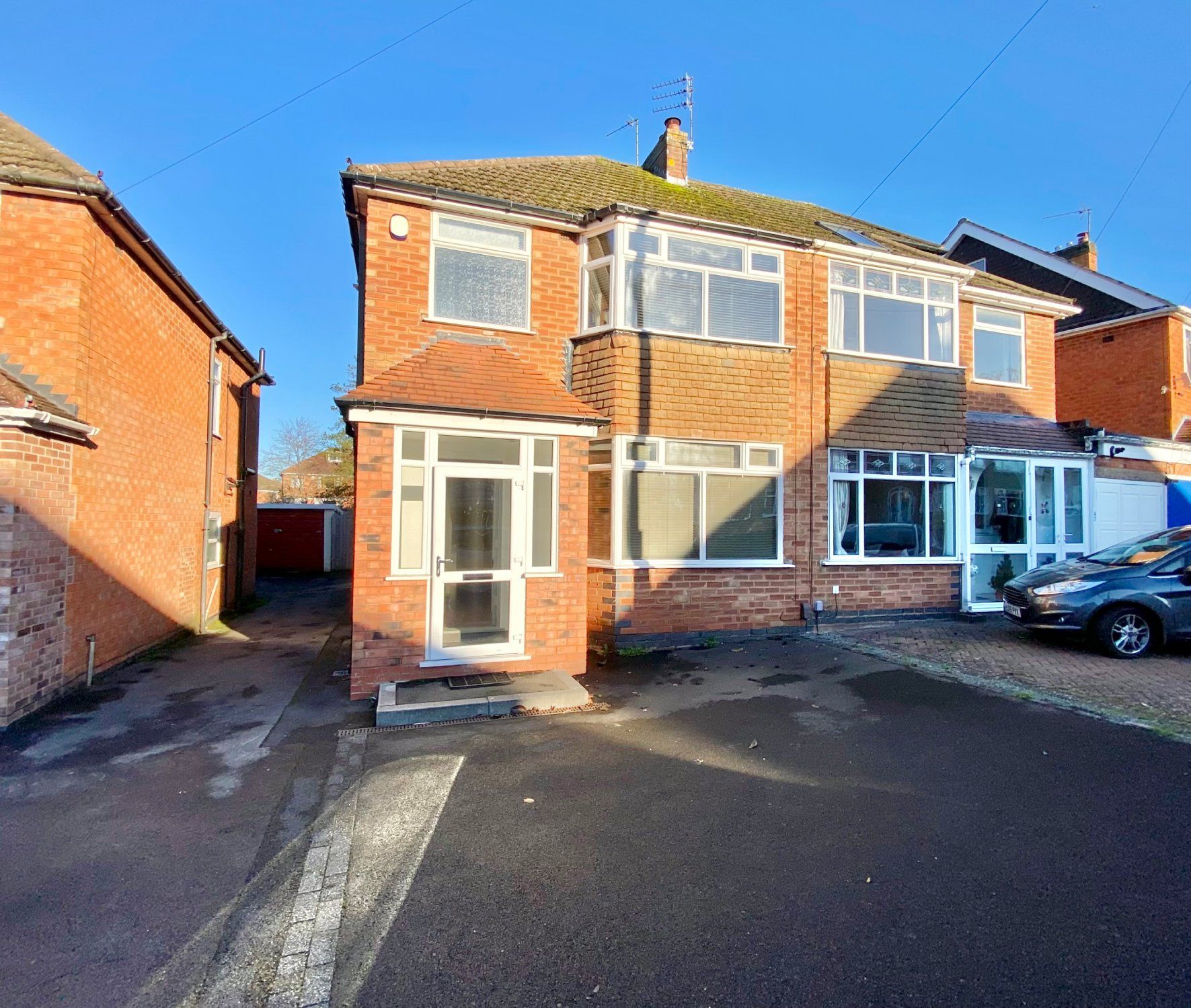 4 bed semidetached house for sale in Velsheda Road, Shirley, Solihull