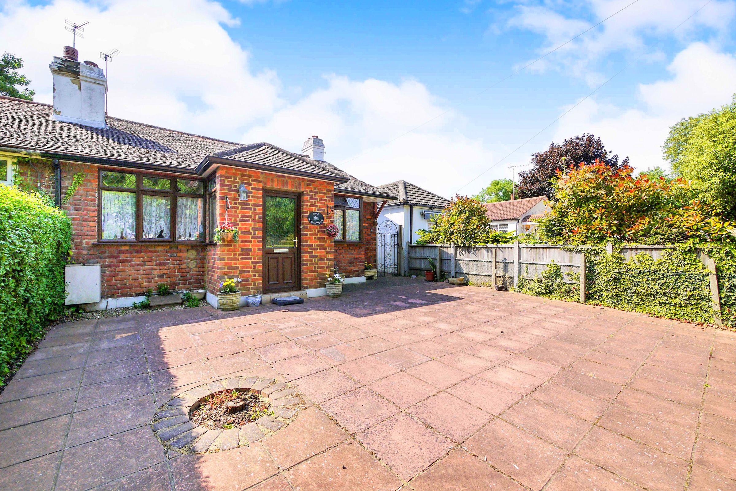 Free Prae Road, Chertsey KT16