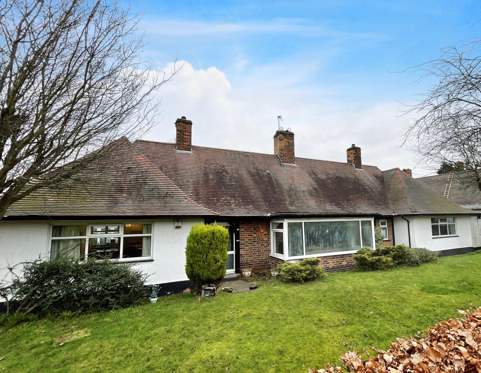 4 bed detached bungalow for sale in Sutton Passeys Crescent, Wollaton