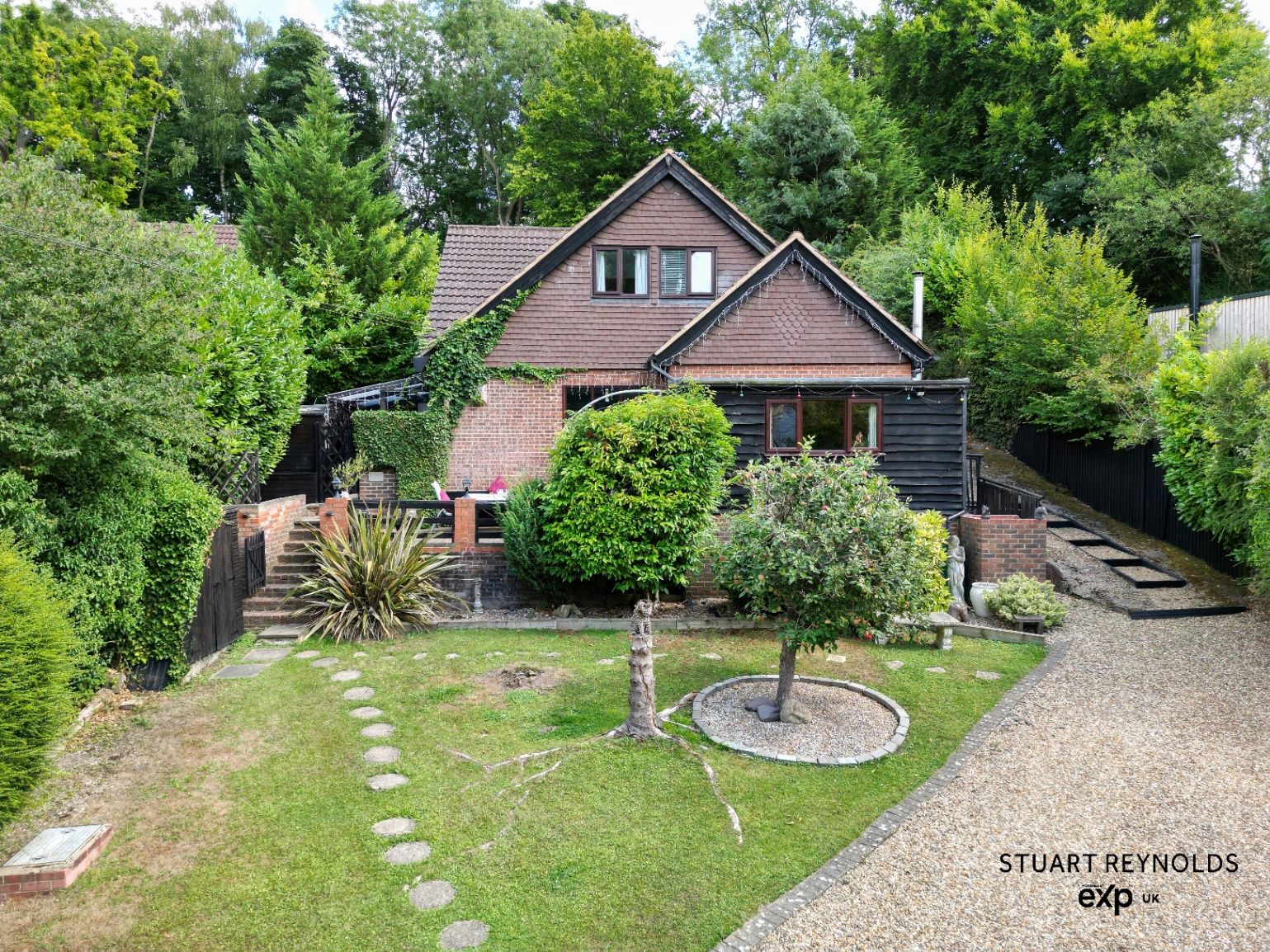 4 bed detached house for sale in Valley Lane, Culverstone, Meopham