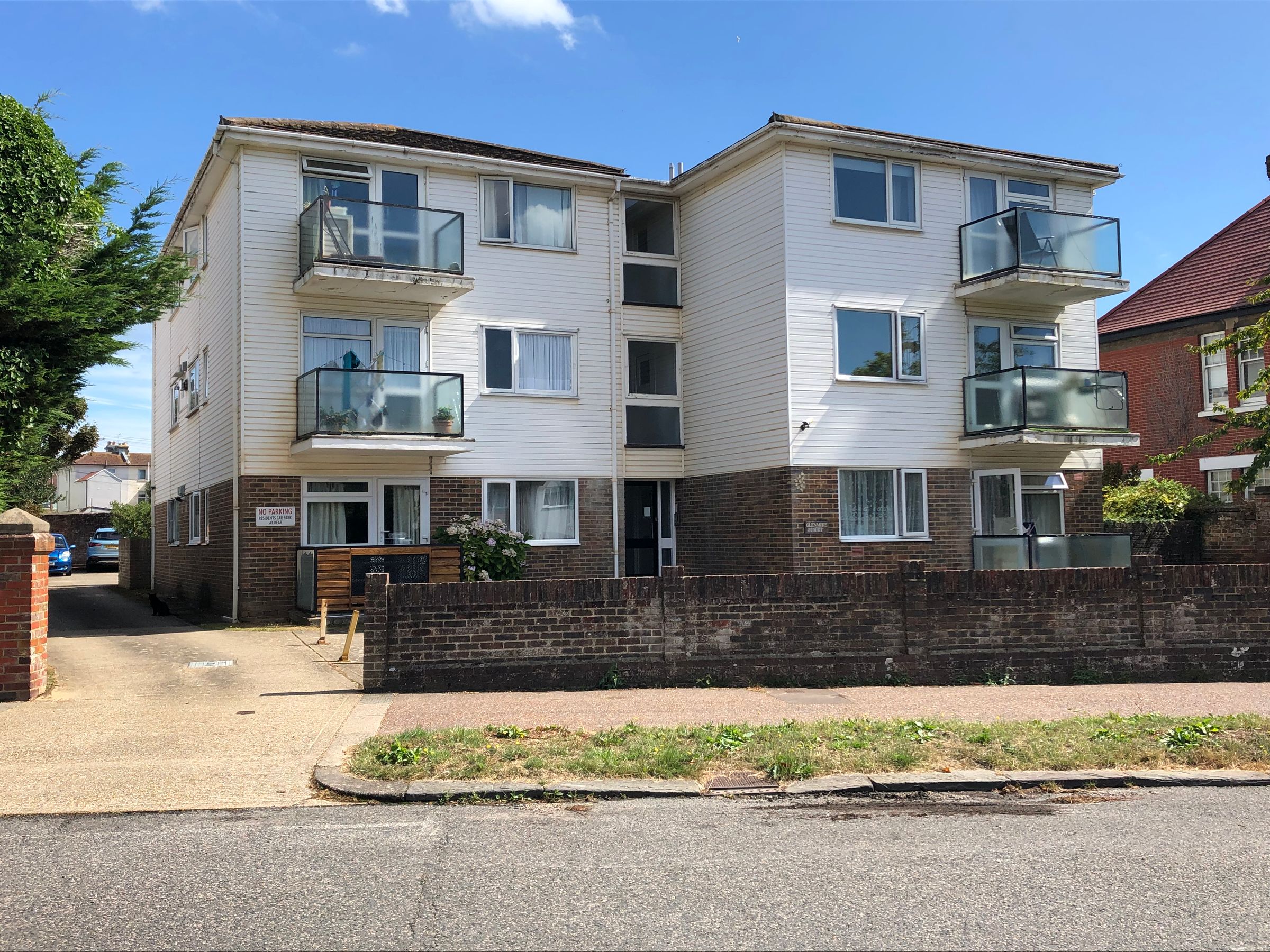 1 bed flat to rent in Glenmore Court, St Winefrides Road, Littlehampton